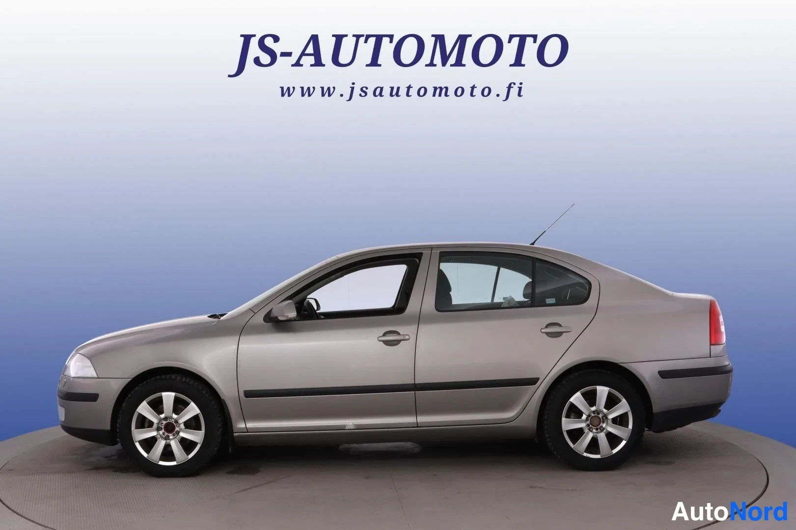 Beige Skoda Octavia 2008, etuviisto, keula vasemmalle, kuva 2