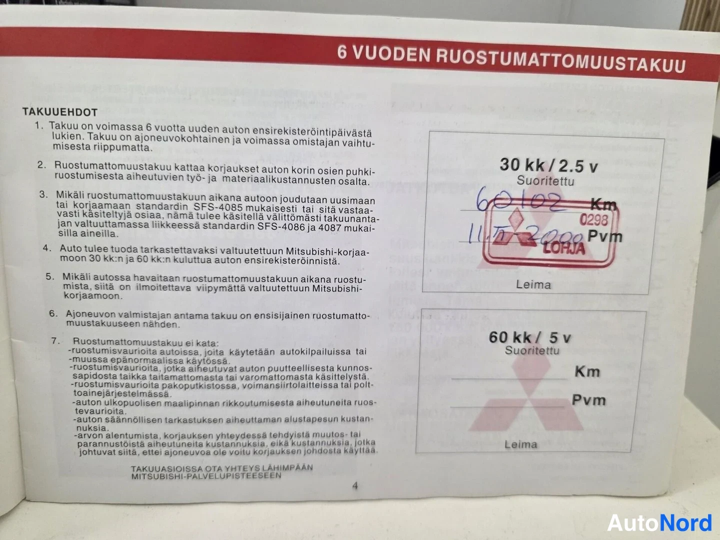 Röd Mitsubishi Carisma 1997, dokument, bild 29