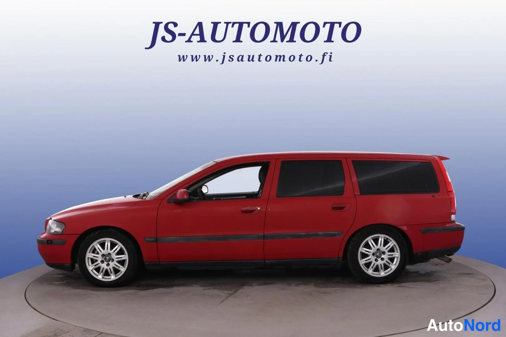 Punainen Volvo V70 2002, sivulta, kuva 4