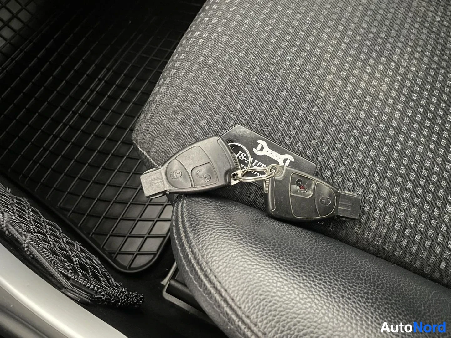 Sininen Mercedes-Benz B 200 2005, yksityiskohta, kuva 14