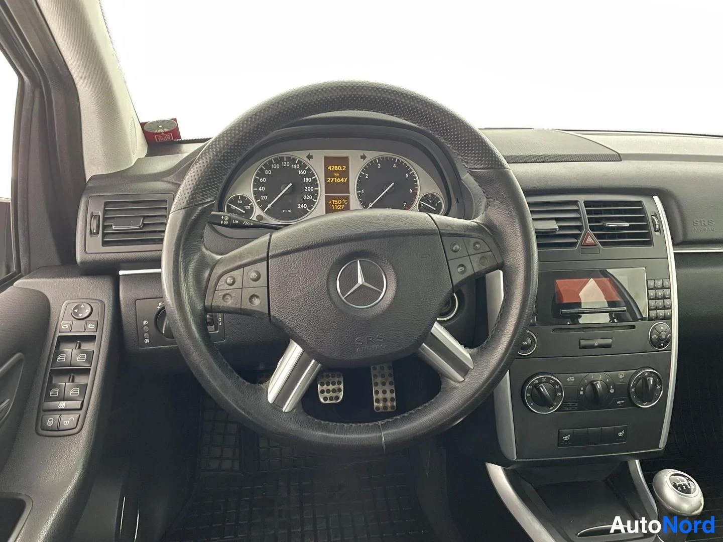 Sininen Mercedes-Benz B 200 2005, ohjaamo, kuva 7