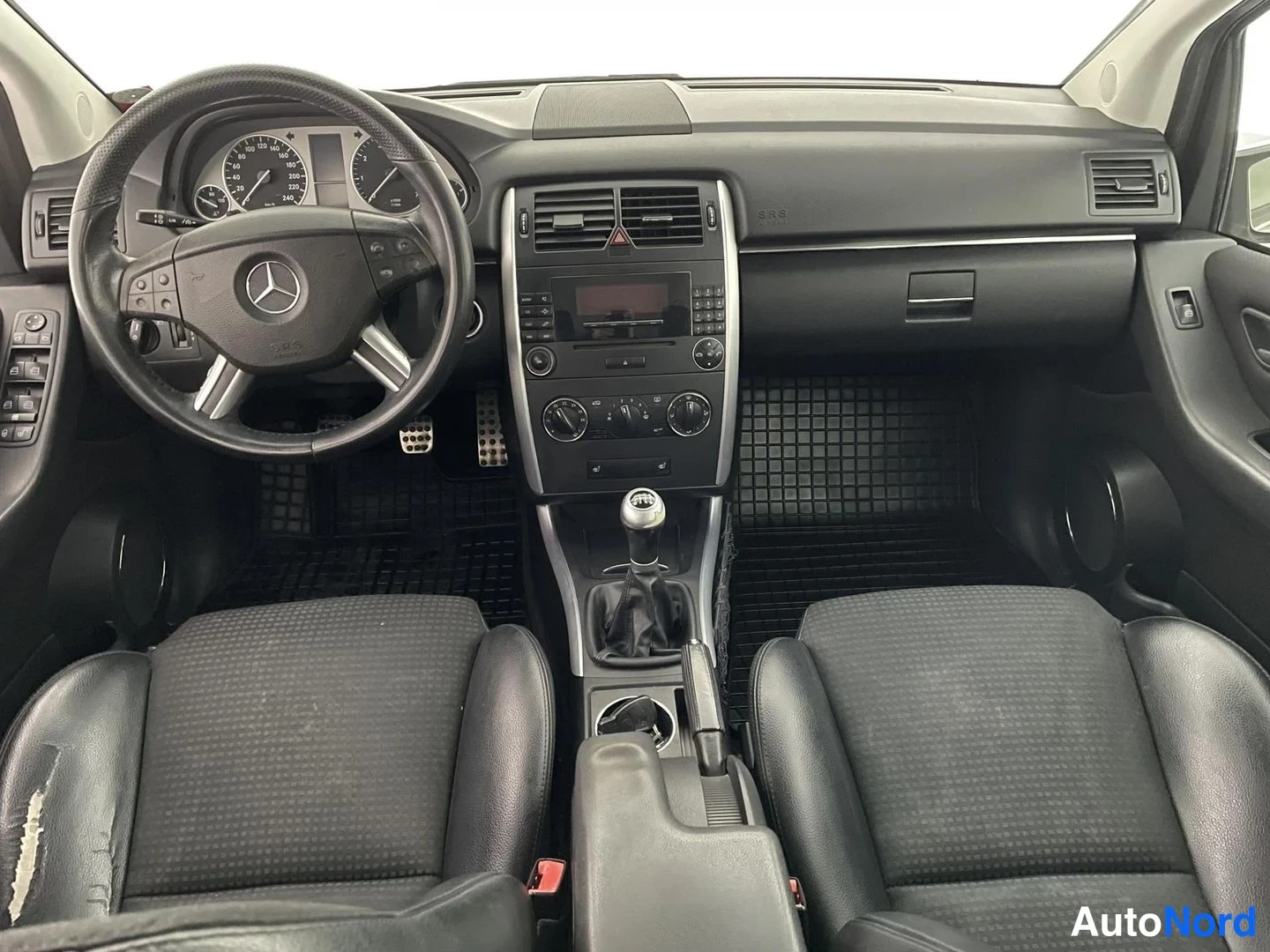 Sininen Mercedes-Benz B 200 2005, ohjaamo, kuva 8