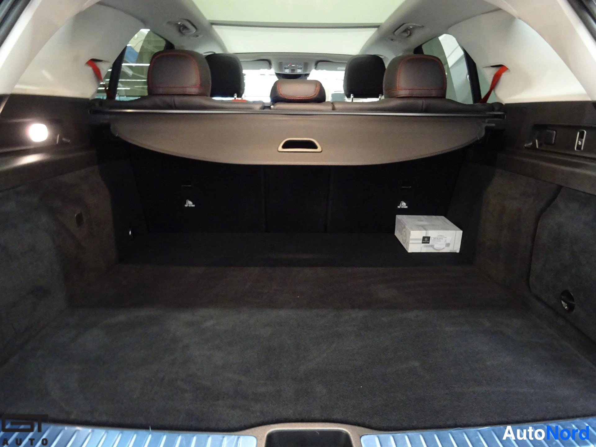 Grey Mercedes-Benz GLE 53 2024, boot, photo 27