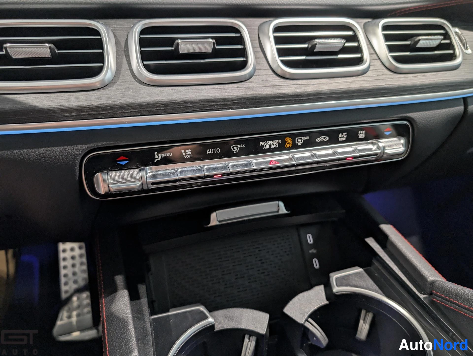 Grey Mercedes-Benz GLE 53 2024, detail, photo 38