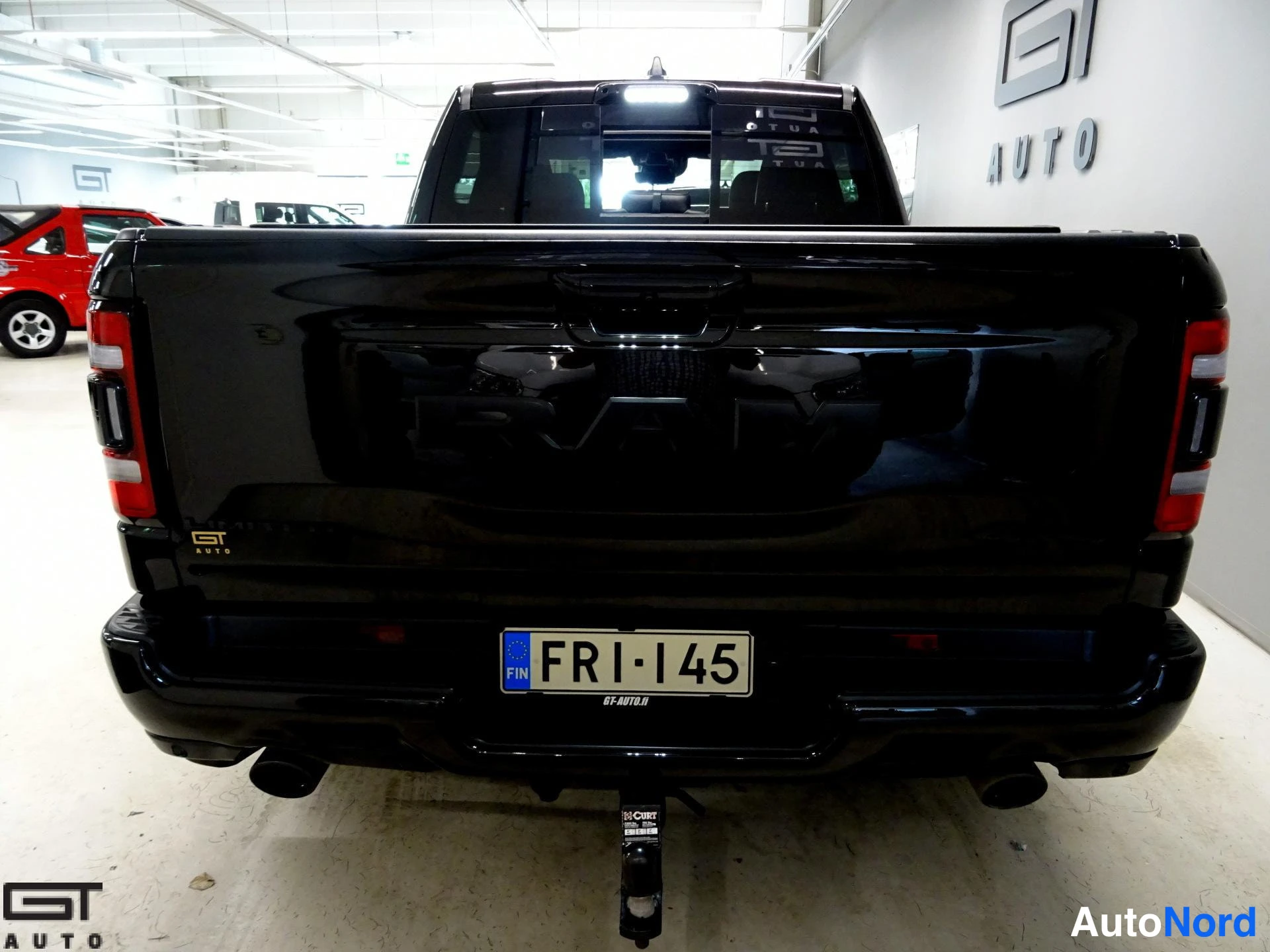 Musta Dodge Ram 2023, takaa, kuva 8