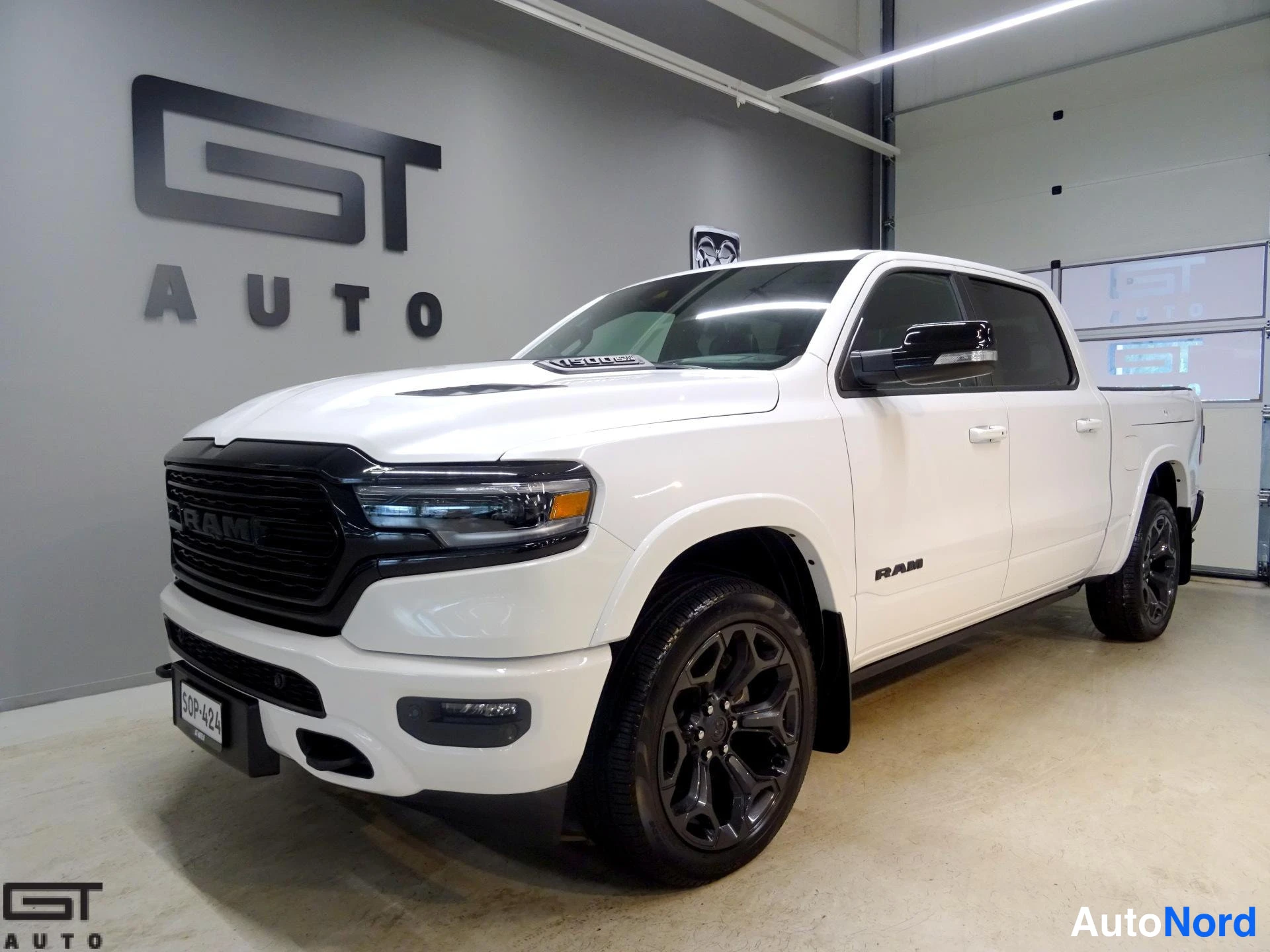 Dodge Ram 1500 Limited Night Edition 2023