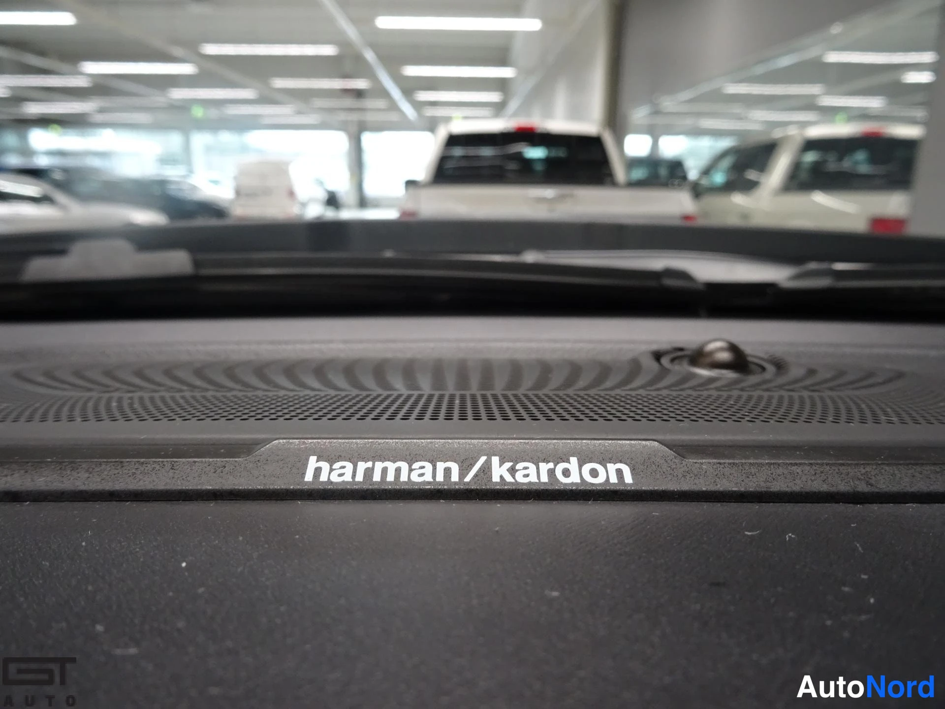 Valkoinen Dodge Ram 2023, yksityiskohta, kuva 27
