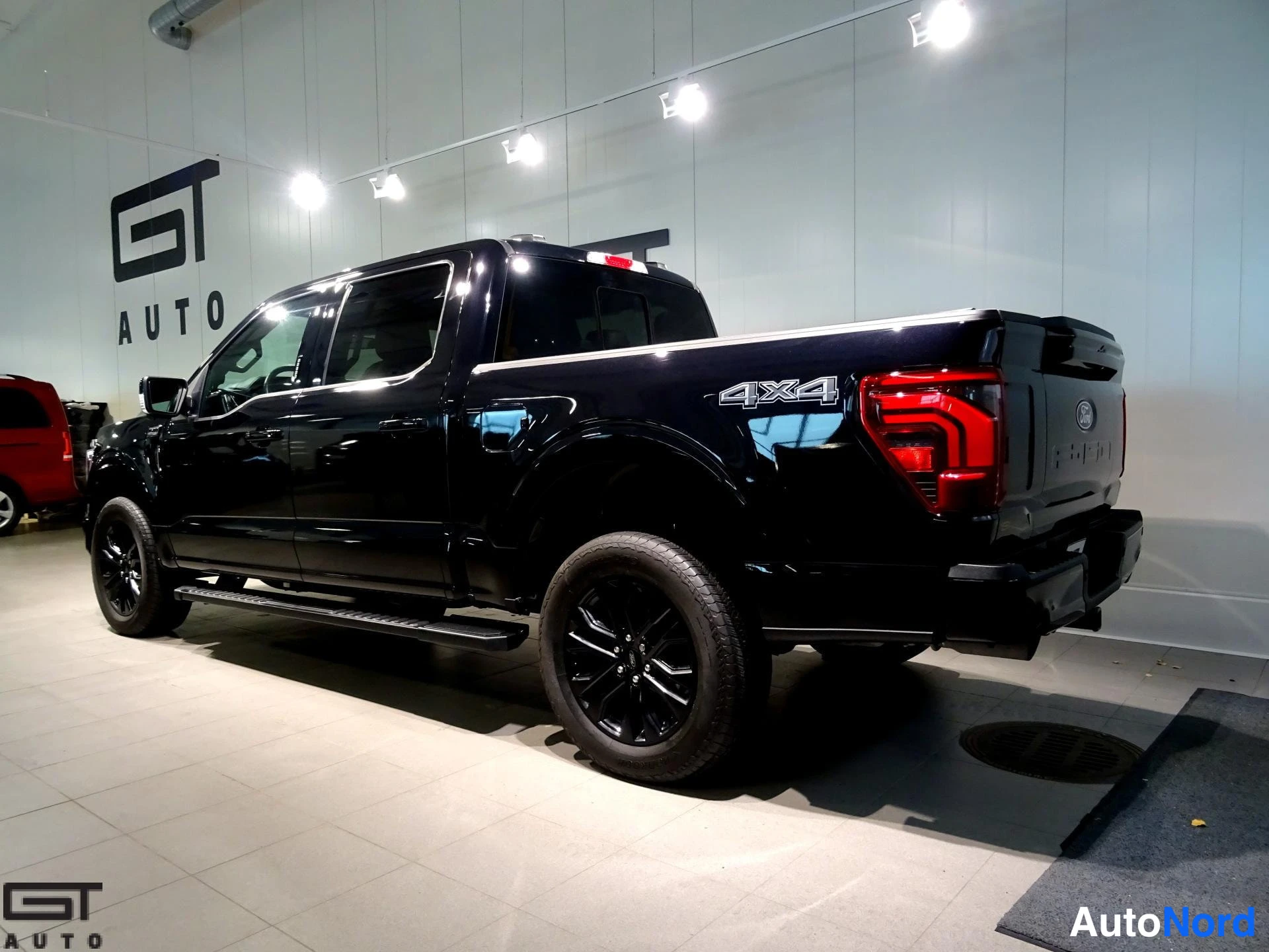 Musta Ford F-150 2023, takaviisto, kuva 7