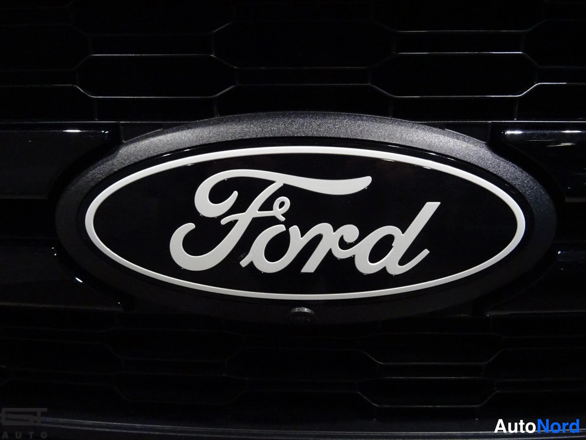Musta Ford F-150 2023, yksityiskohta, kuva 31