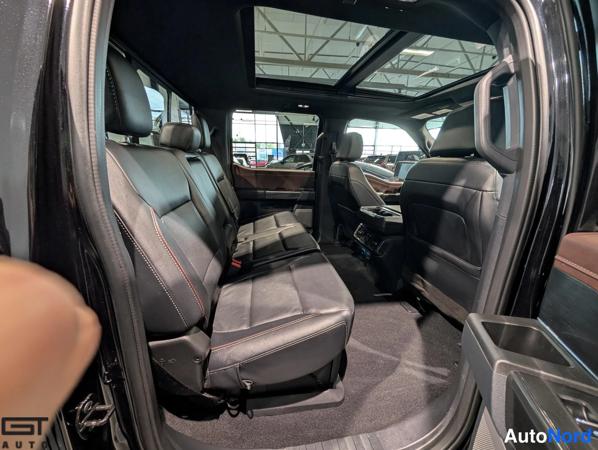 Black Ford F-150 2023, rear seats, photo 15