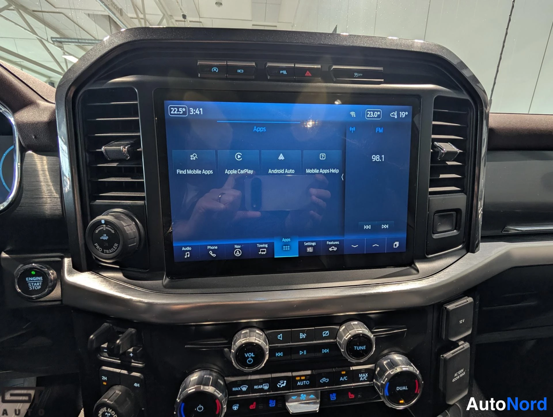 Black Ford F-150 2023, detail, photo 22