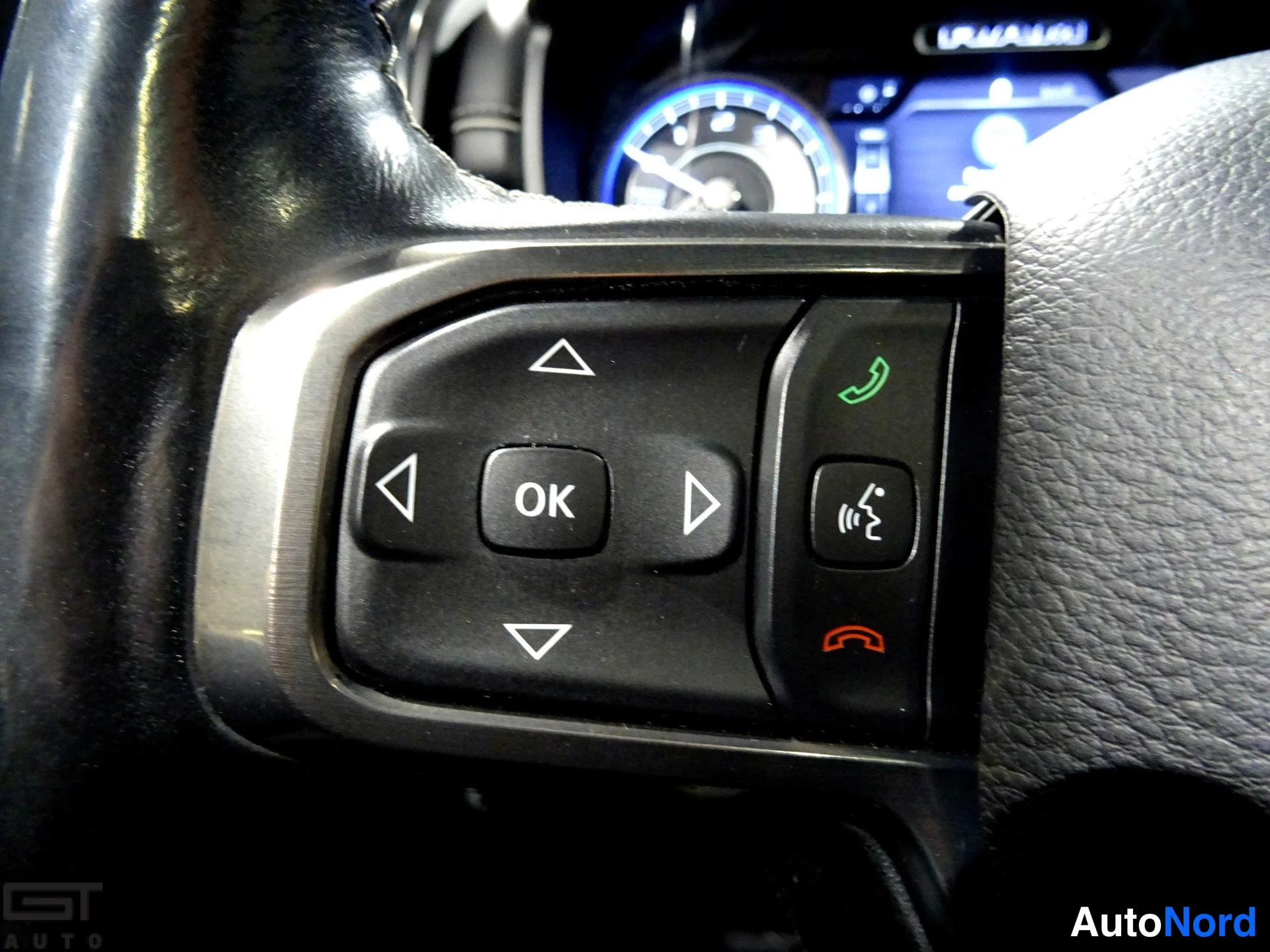 Black Dodge Ram 2021, detail, photo 26