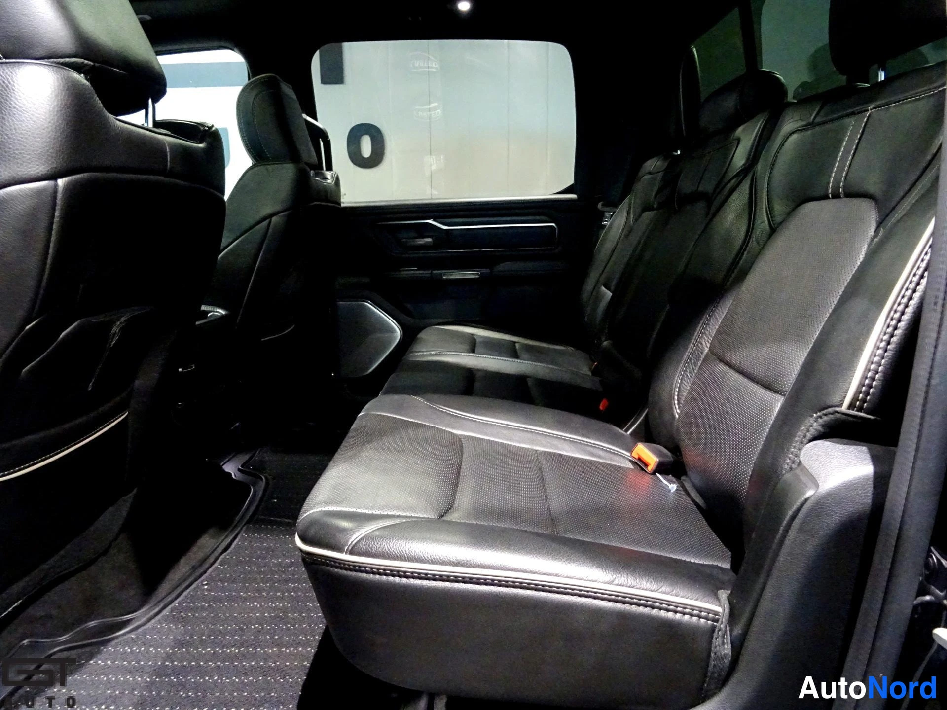 Black Dodge Ram 2021, rear seats, photo 19