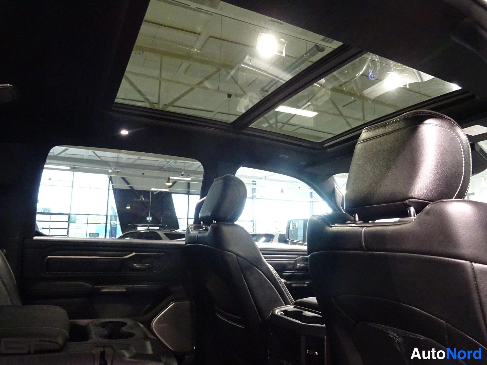 Black Dodge Ram 2021, cockpit, photo 15