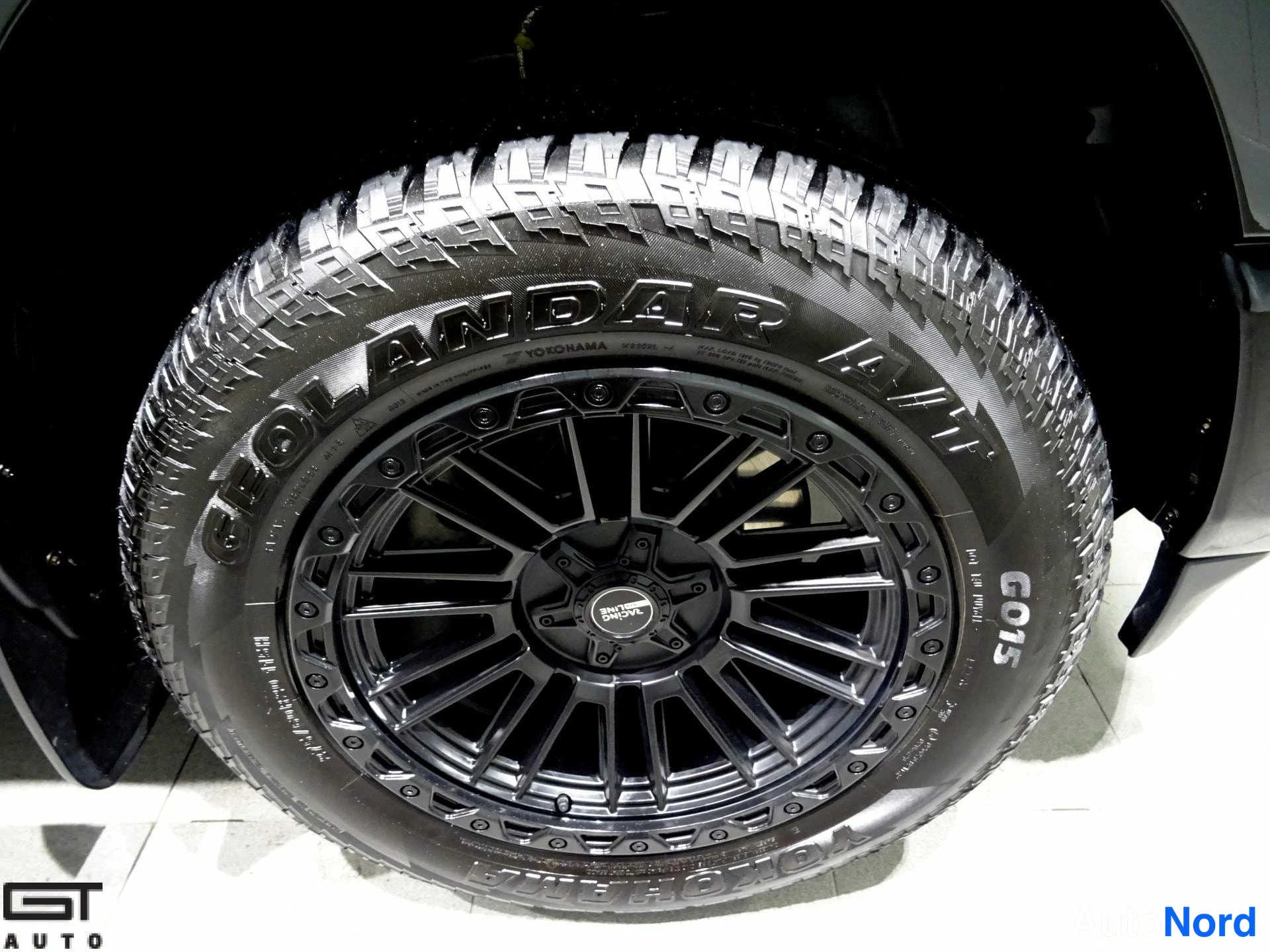 Black Dodge Ram 2021, detail, photo 31