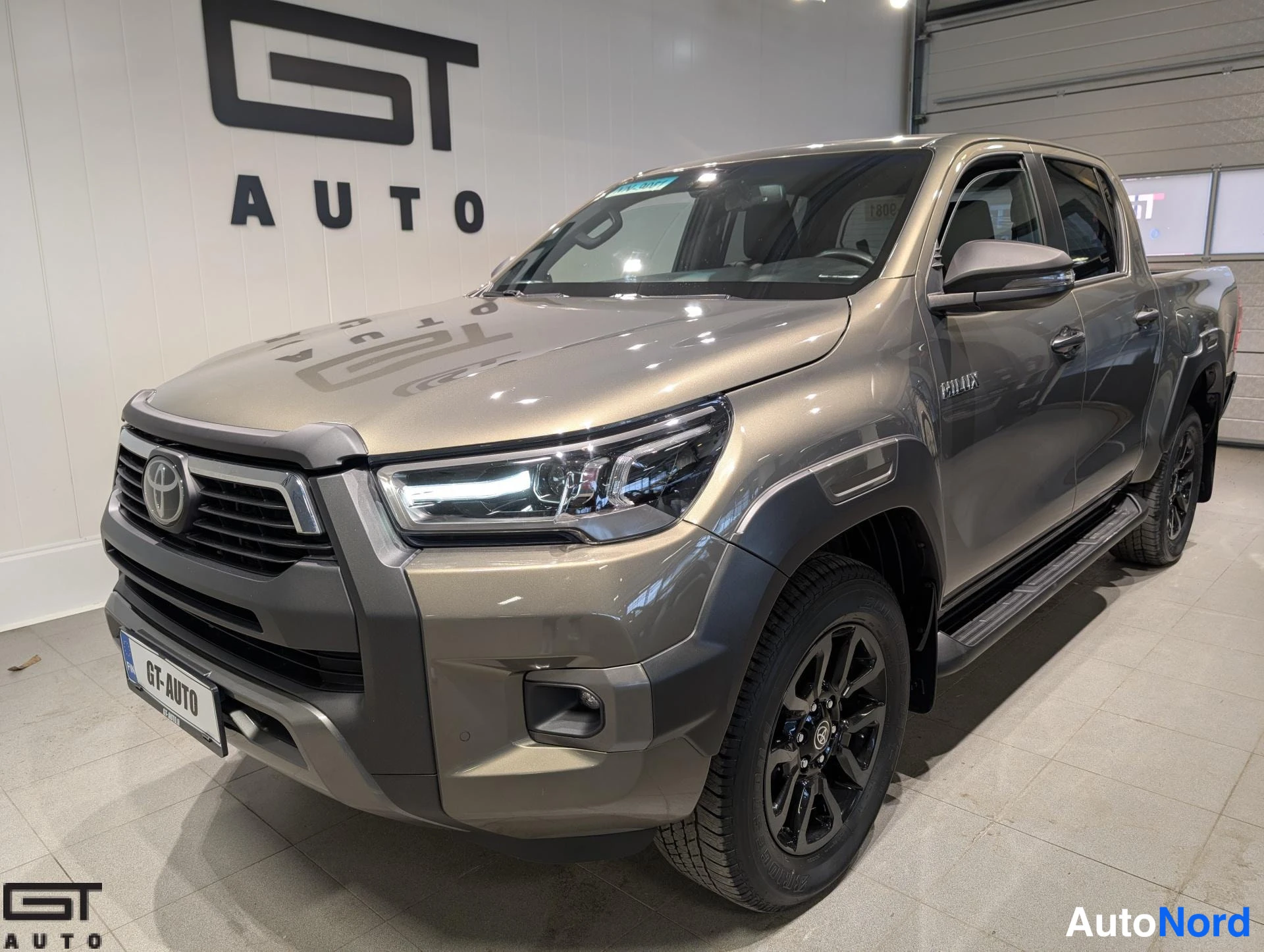Toyota Hilux Double Cab 4WD 2,8D Invincible 2023