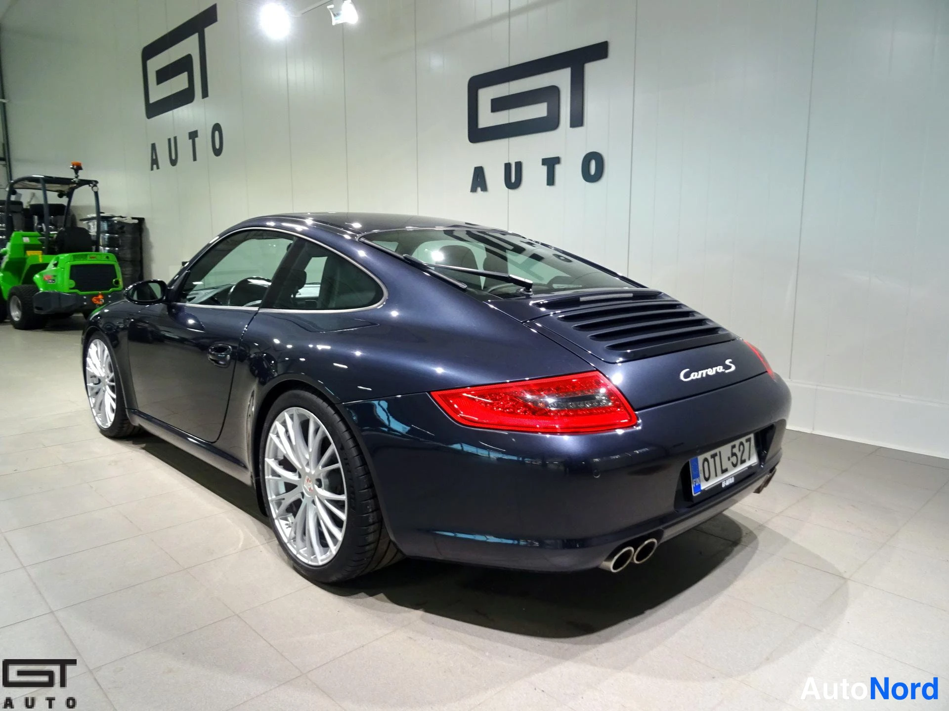 Sininen Porsche 911 2005, takaviisto, kuva 6
