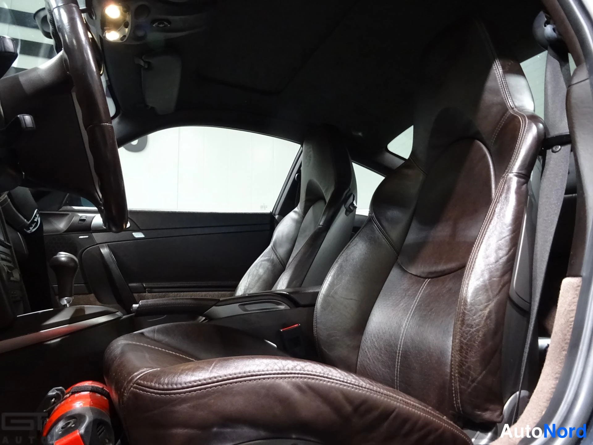 Sininen Porsche 911 2005, etuistuimet, kuva 13