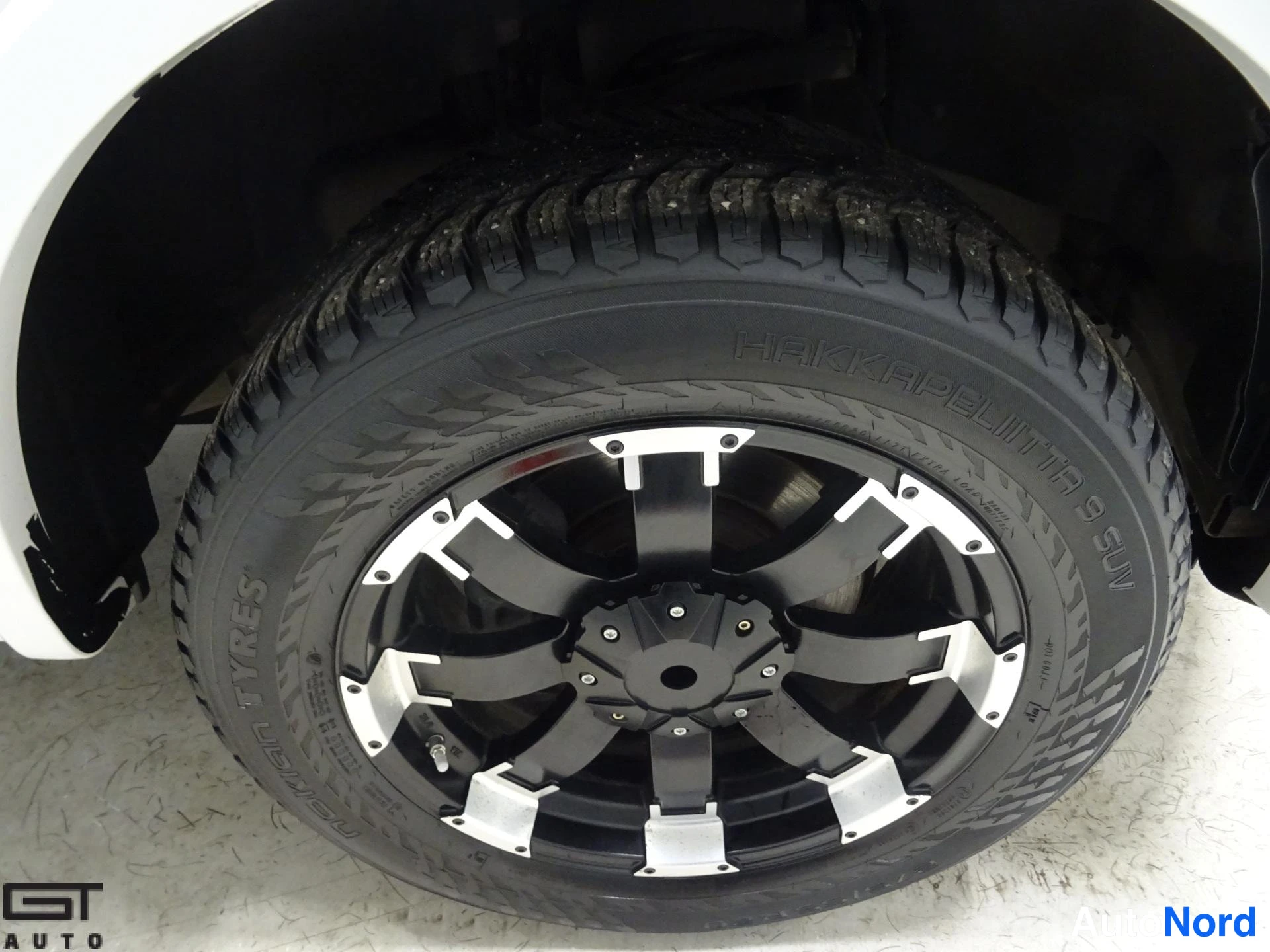 Valkoinen Ford F-150 2016, yksityiskohta, kuva 27