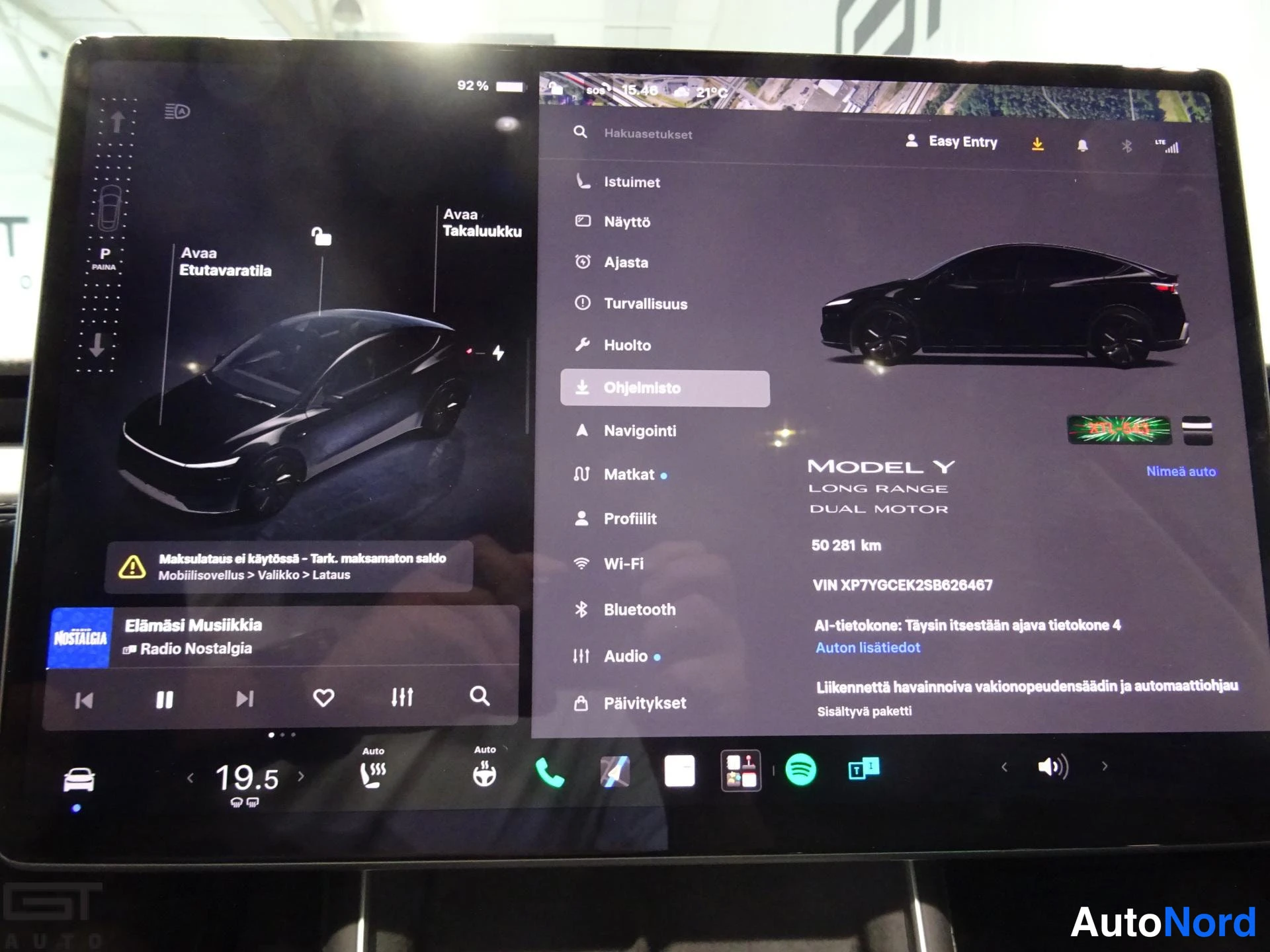 Musta Tesla Model Y 2025, yksityiskohta, kuva 21