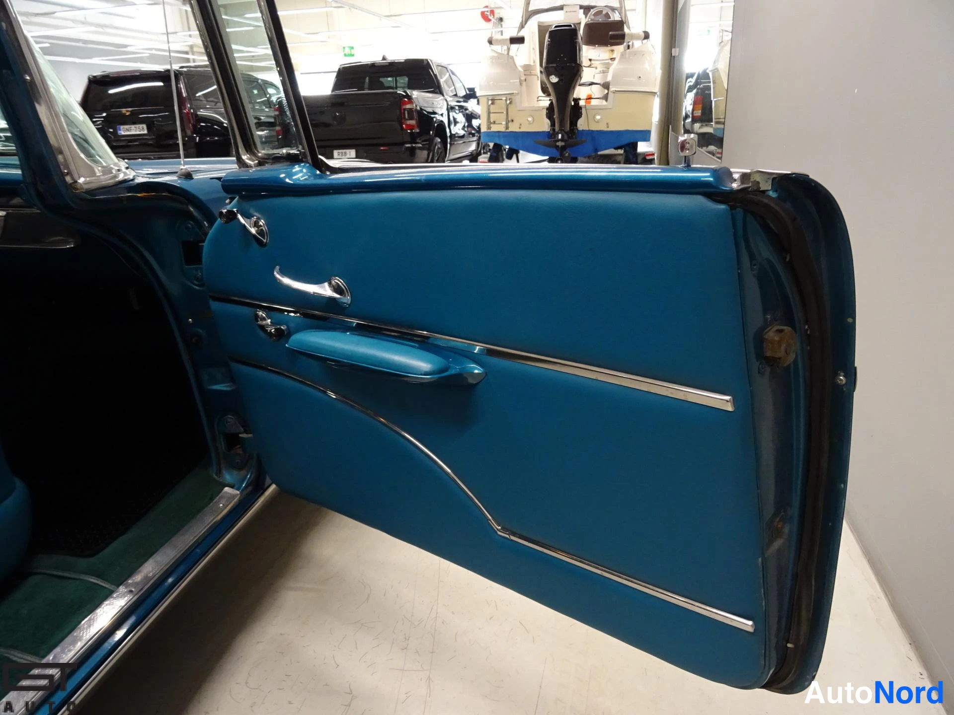 Sininen Chevrolet Bel Air 1957, yksityiskohta, kuva 23