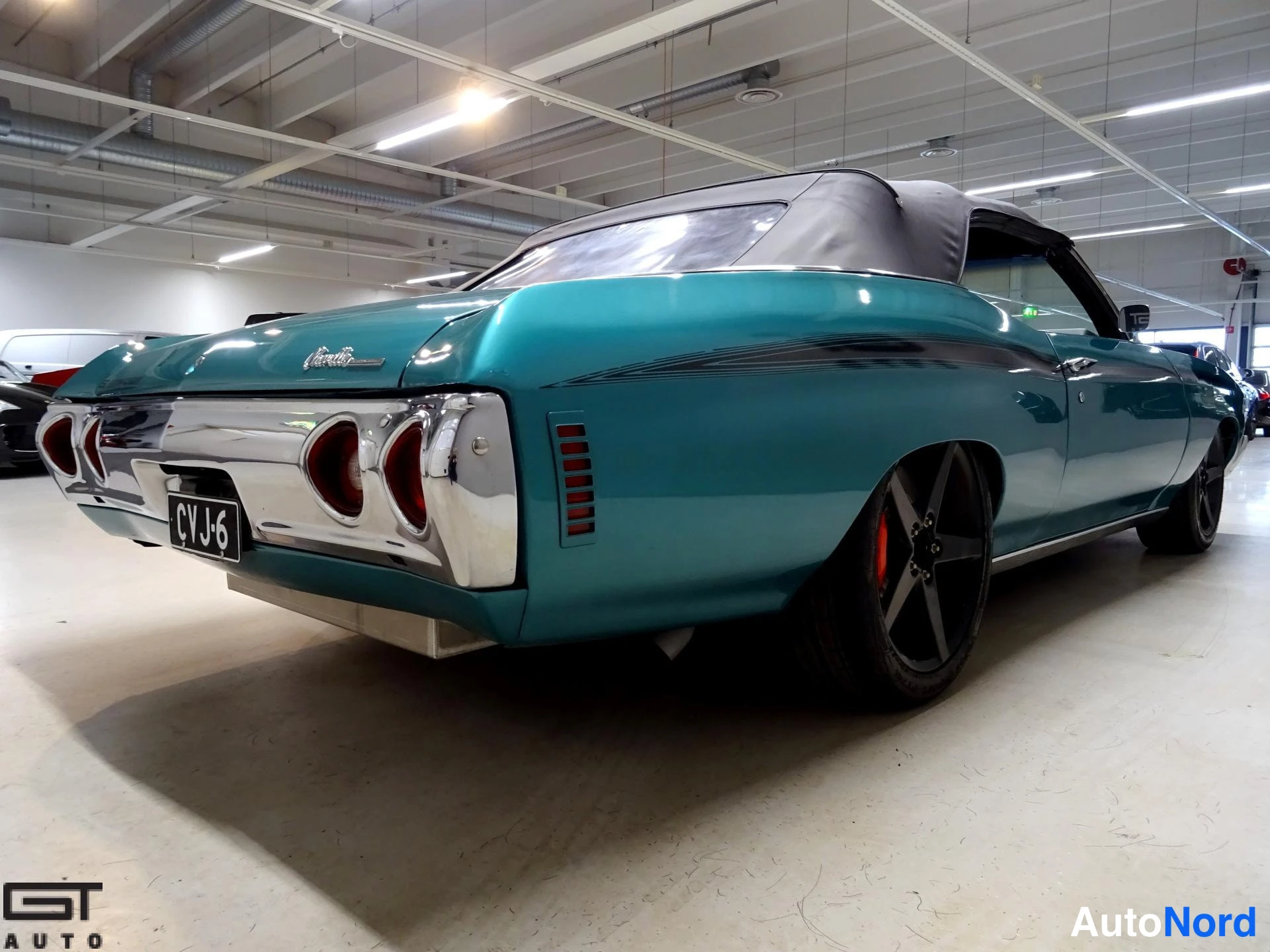 Turkoosi Chevrolet Chevelle 1971, takaviisto, kuva 16