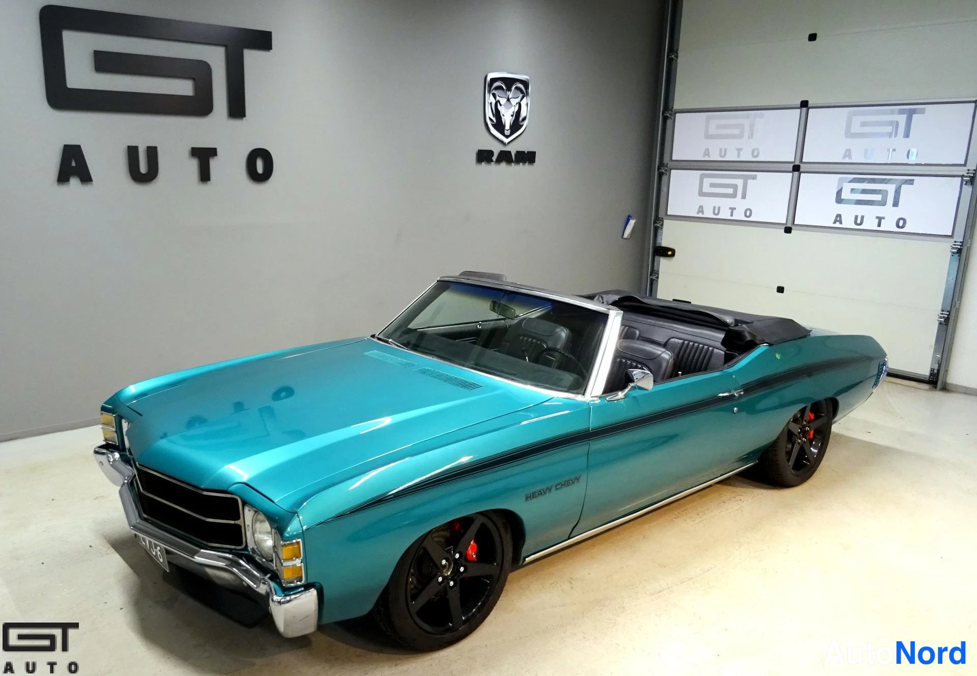 Turkoosi Chevrolet Chevelle 1971, etuviisto, keula vasemmalle, kuva 2