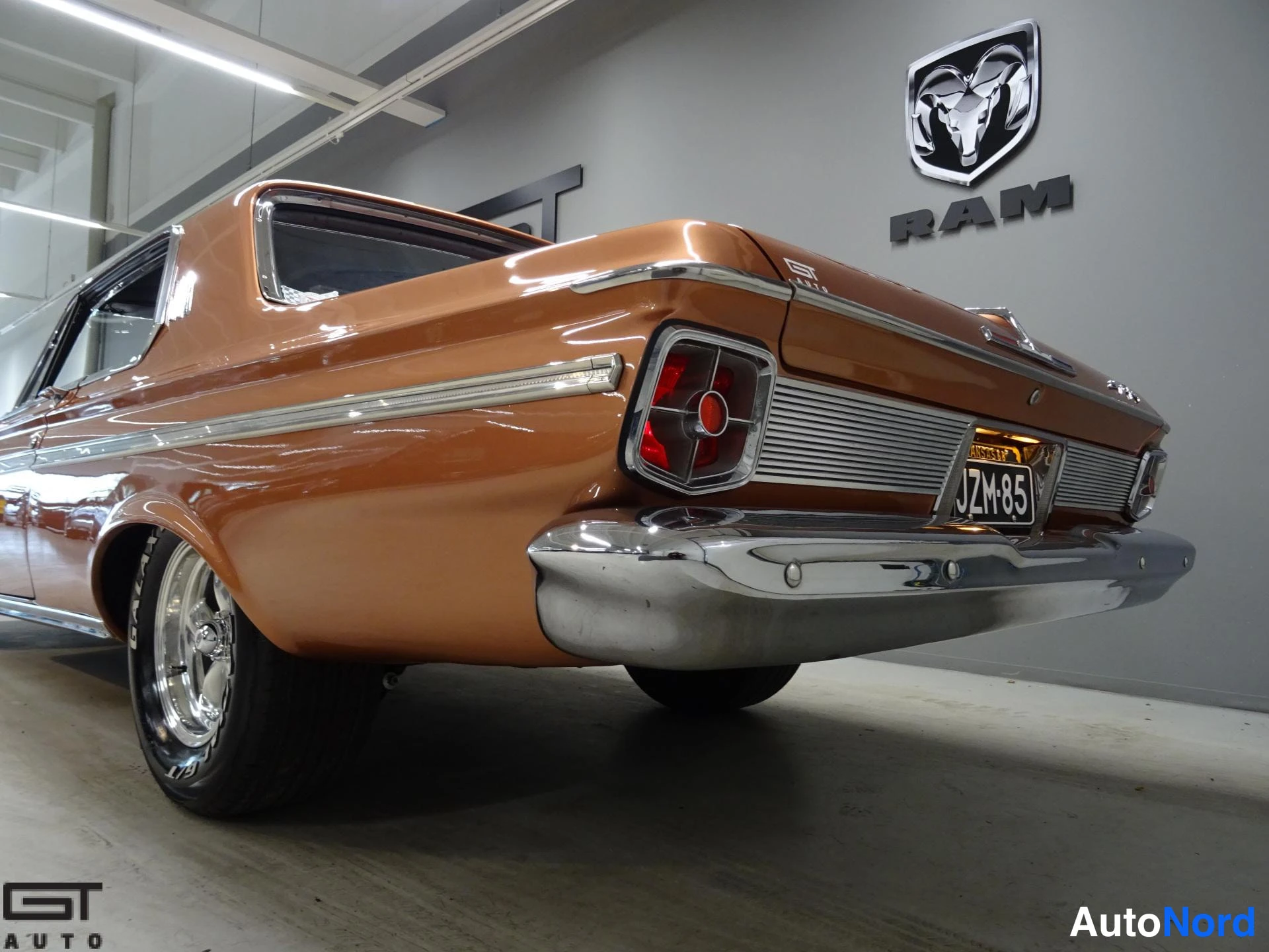 Copper Plymouth Fury 1963, rear three-quarter, photo 11