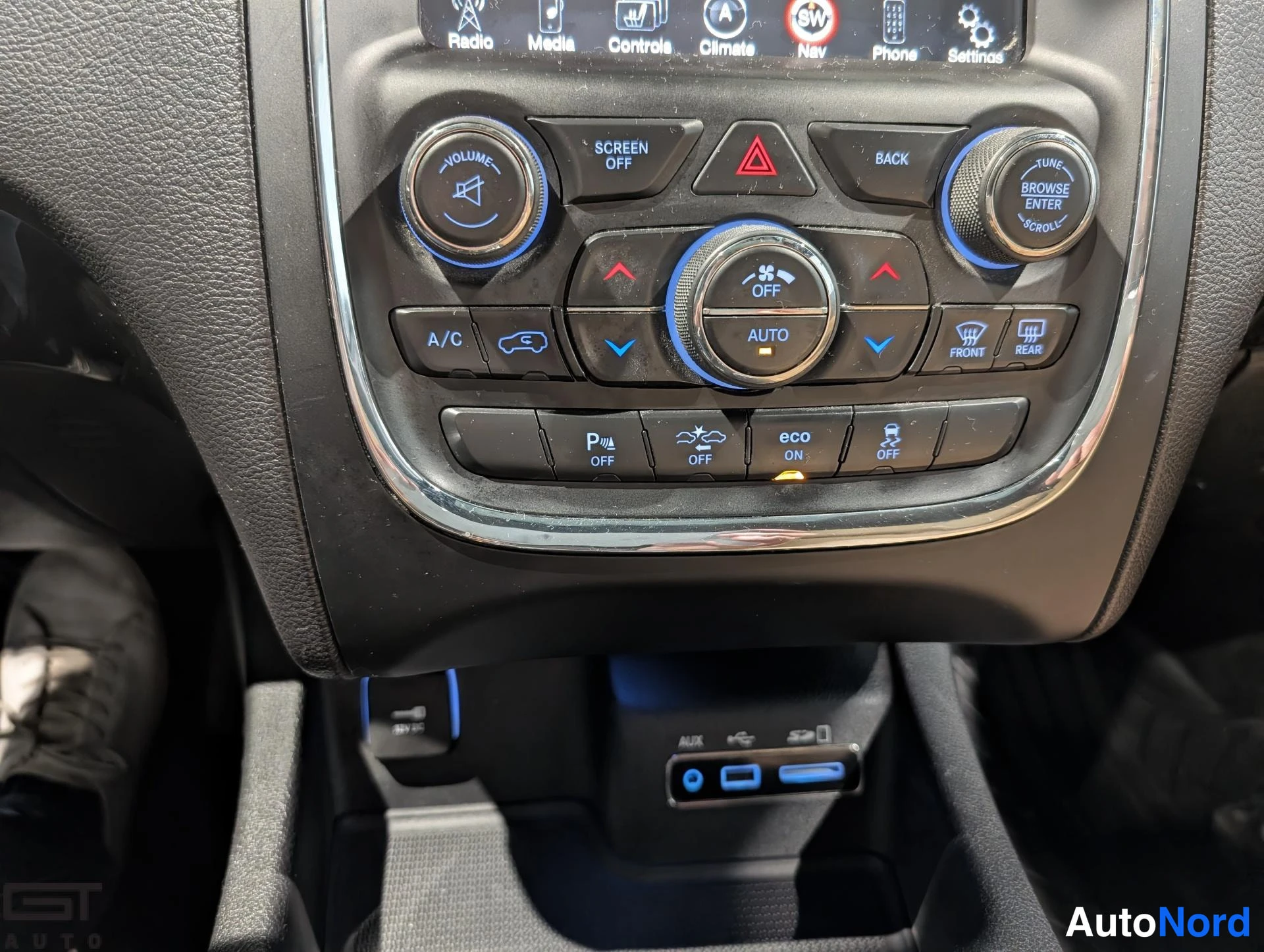 Musta Dodge Durango 2014, yksityiskohta, kuva 26