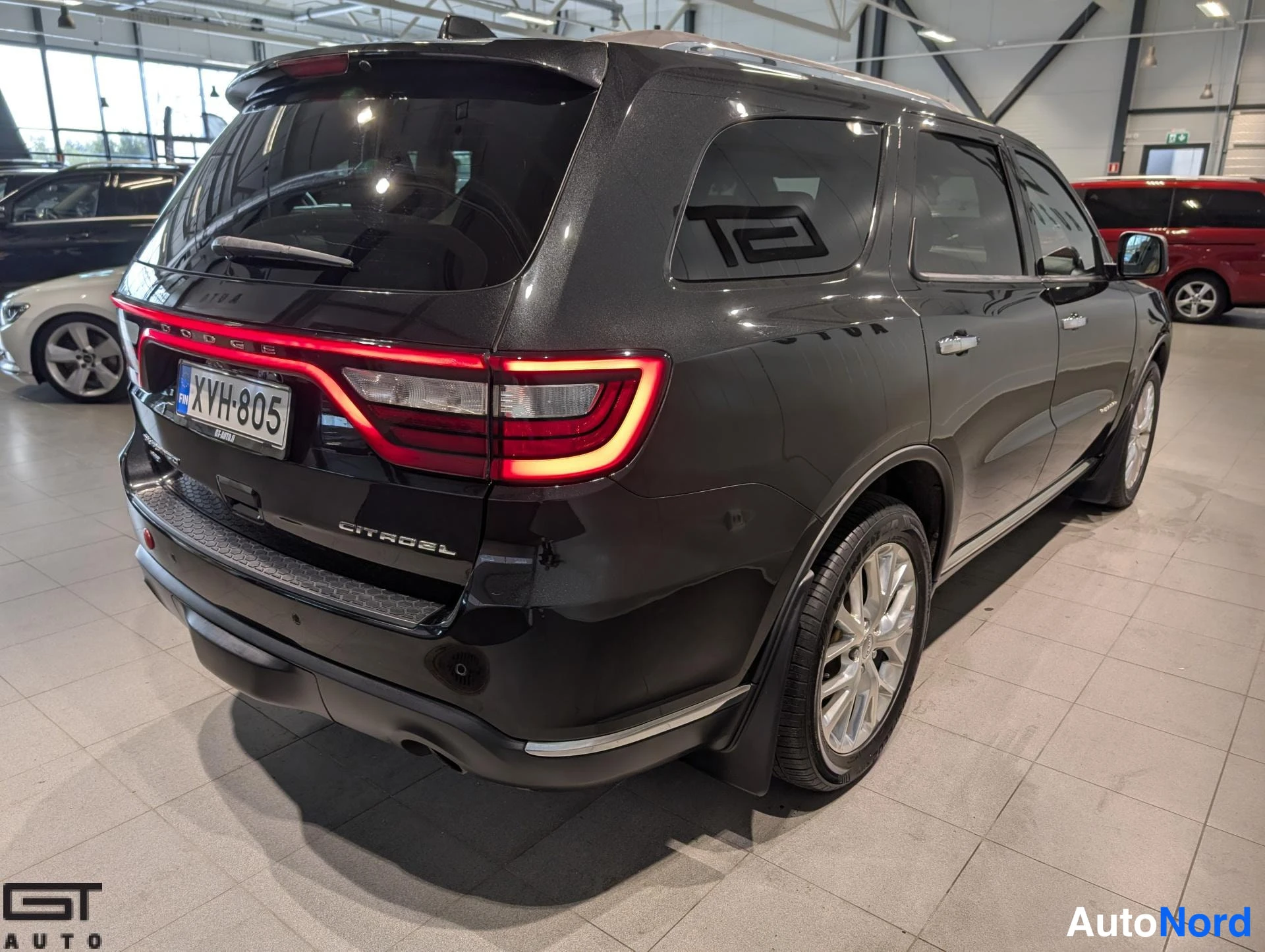 Musta Dodge Durango 2014, takaviisto, kuva 8