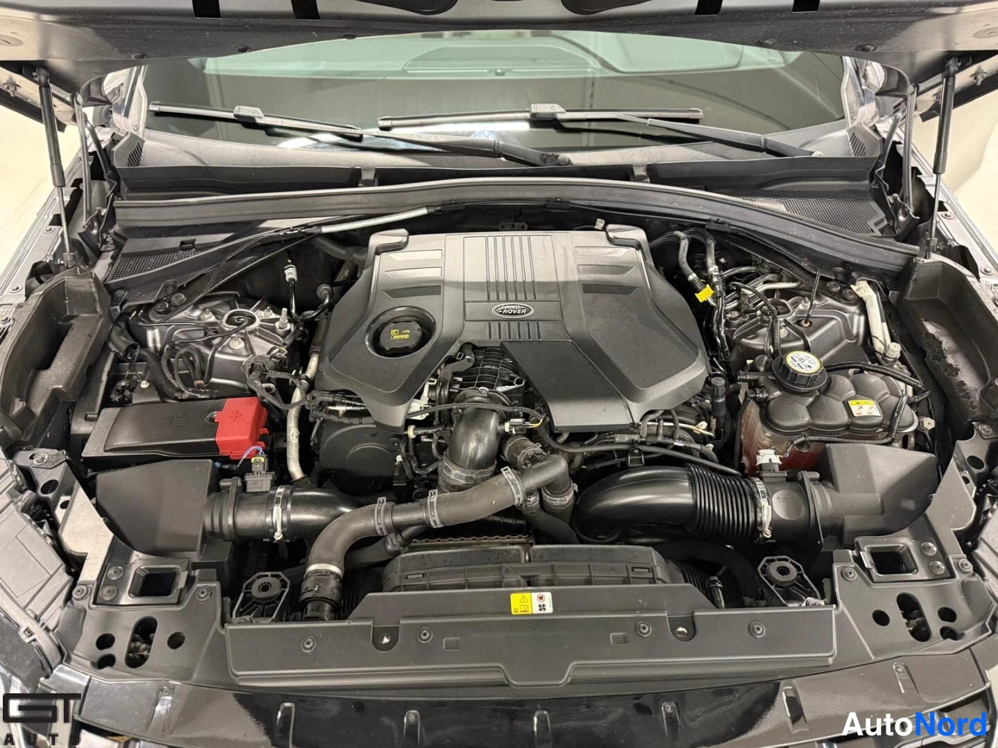 Grey Land Rover Range Rover Velar 2018, engine bay, photo 13