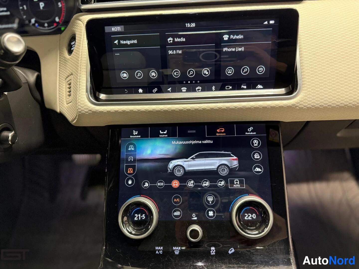 Grey Land Rover Range Rover Velar 2018, detail, photo 15
