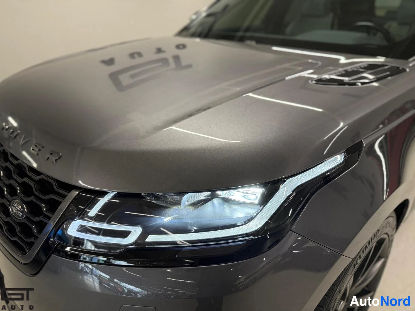Grey Land Rover Range Rover Velar 2018, detail, photo 19