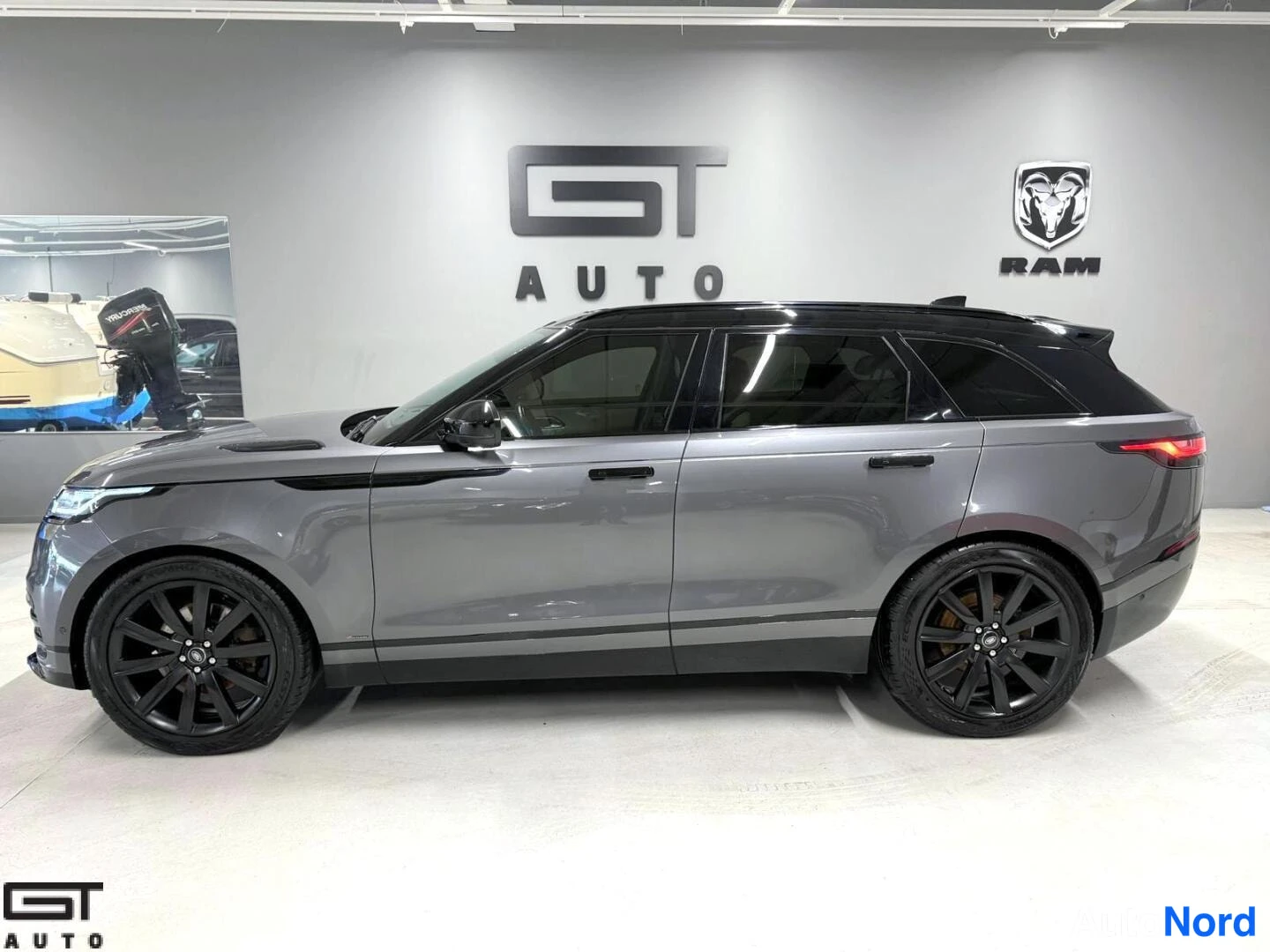 Grey Land Rover Range Rover Velar 2018, side, photo 4