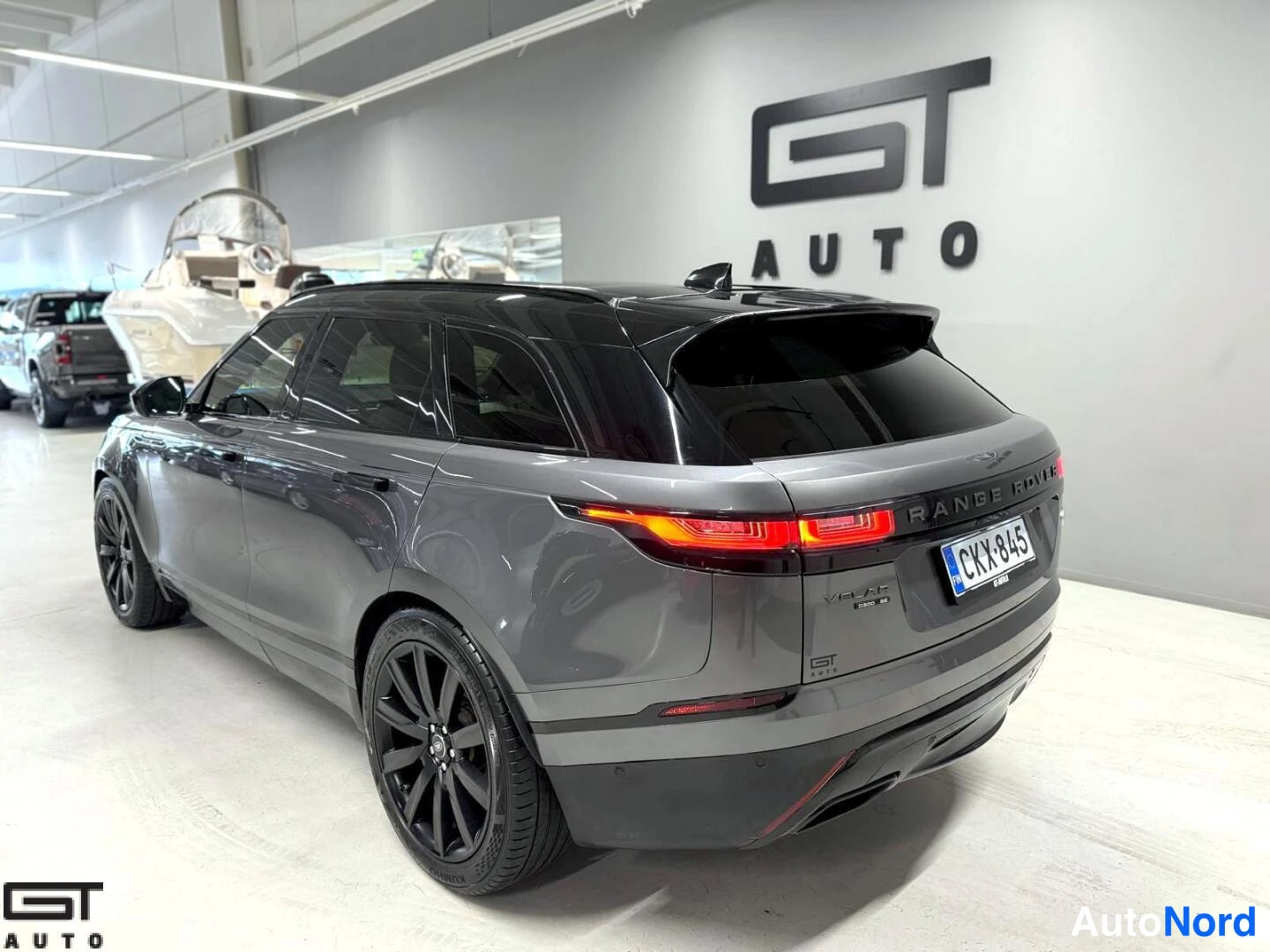 Grey Land Rover Range Rover Velar 2018, rear three-quarter, photo 5