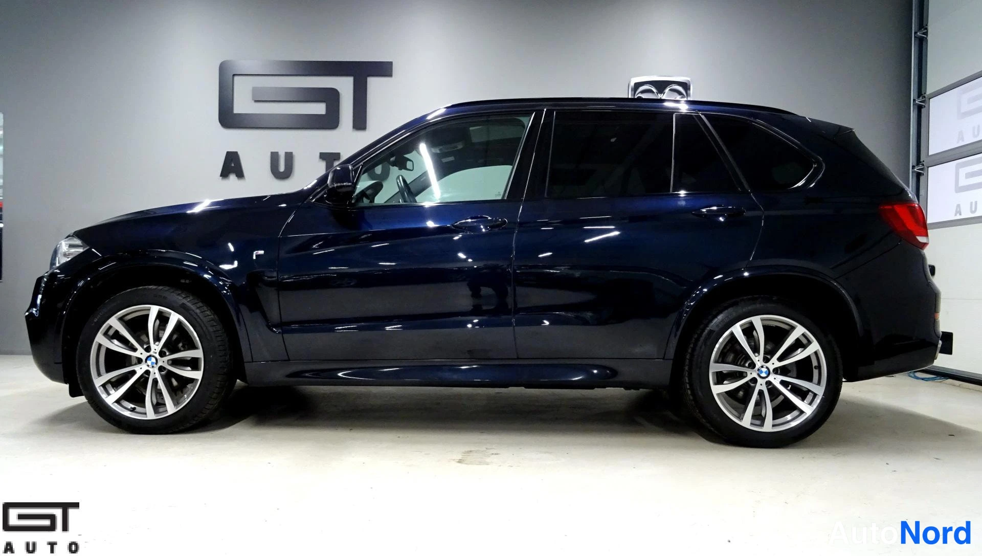 Black BMW X5 2014, side, photo 6