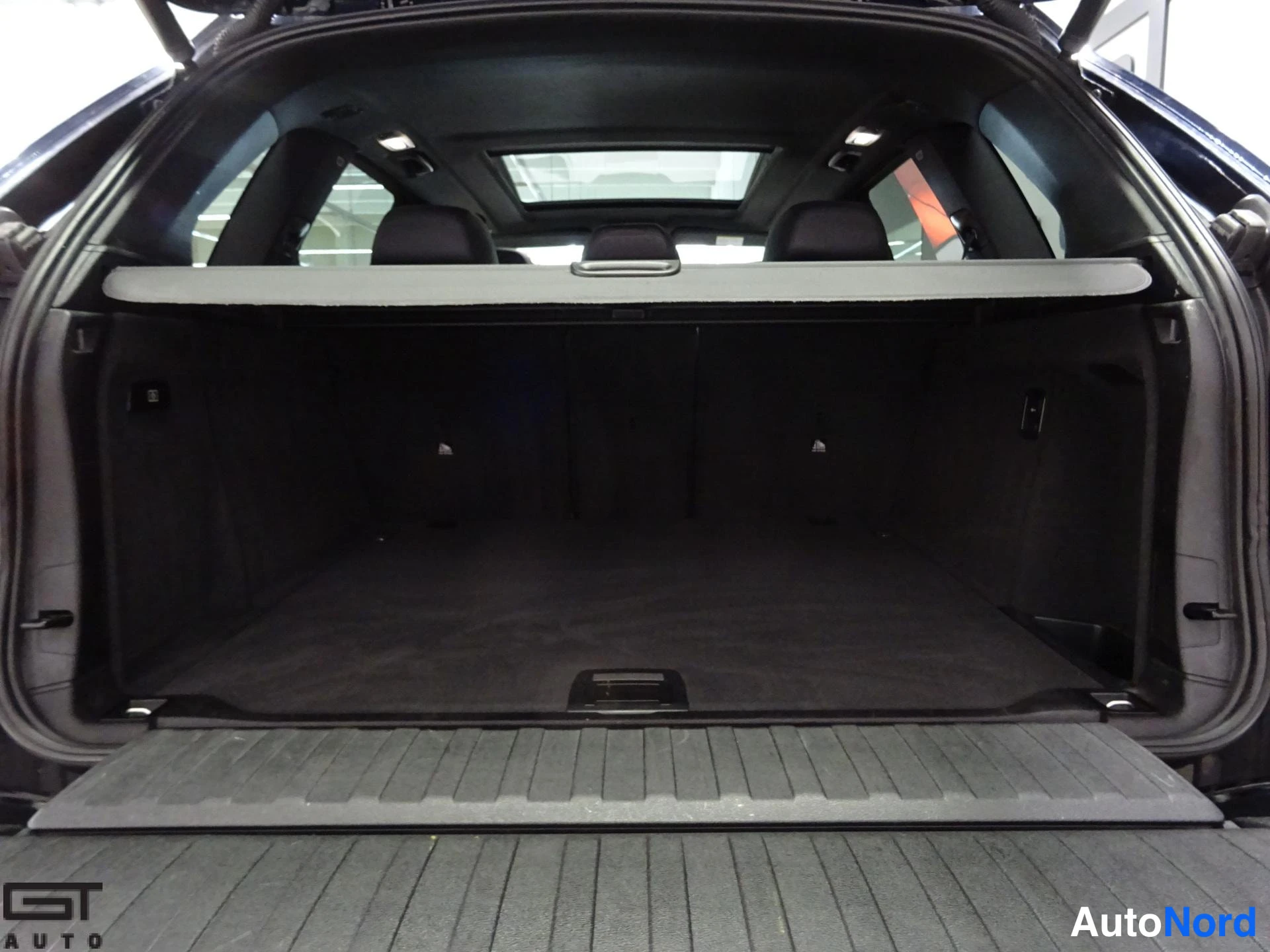 Black BMW X5 2014, boot, photo 19