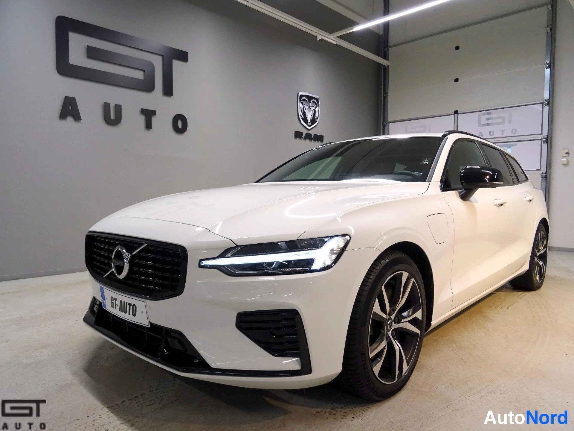Volvo V60 T6 Long Range High Performance 2022