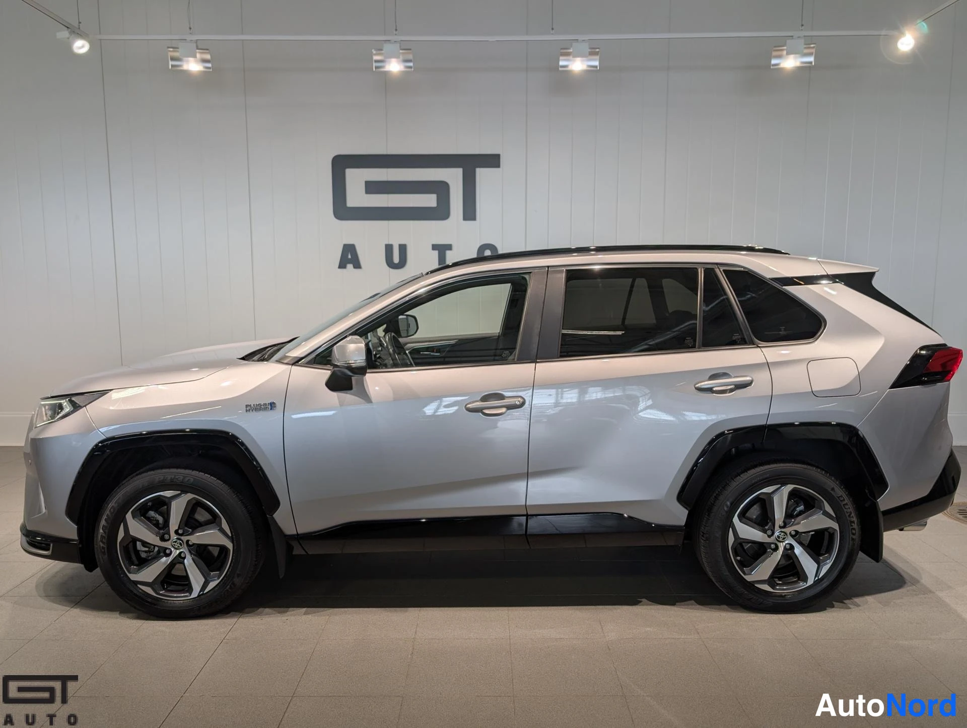 Hopea Toyota RAV4 2021, sivulta, kuva 5