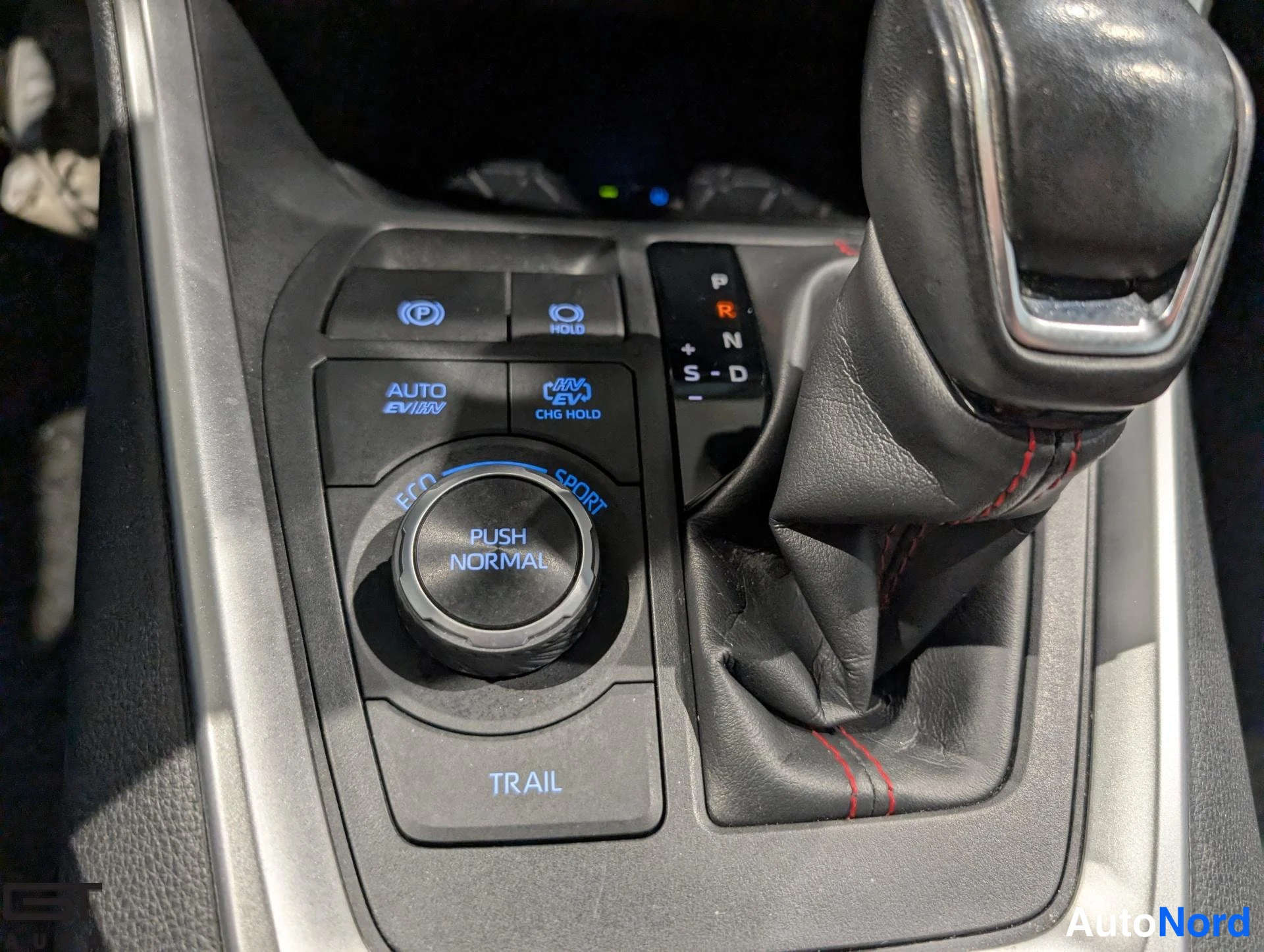 Hopea Toyota RAV4 2021, yksityiskohta, kuva 26