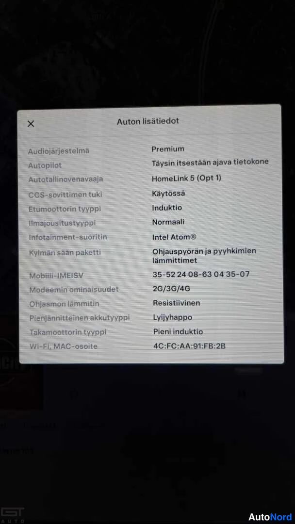 Sininen Tesla Model S 2018, yksityiskohta, kuva 17
