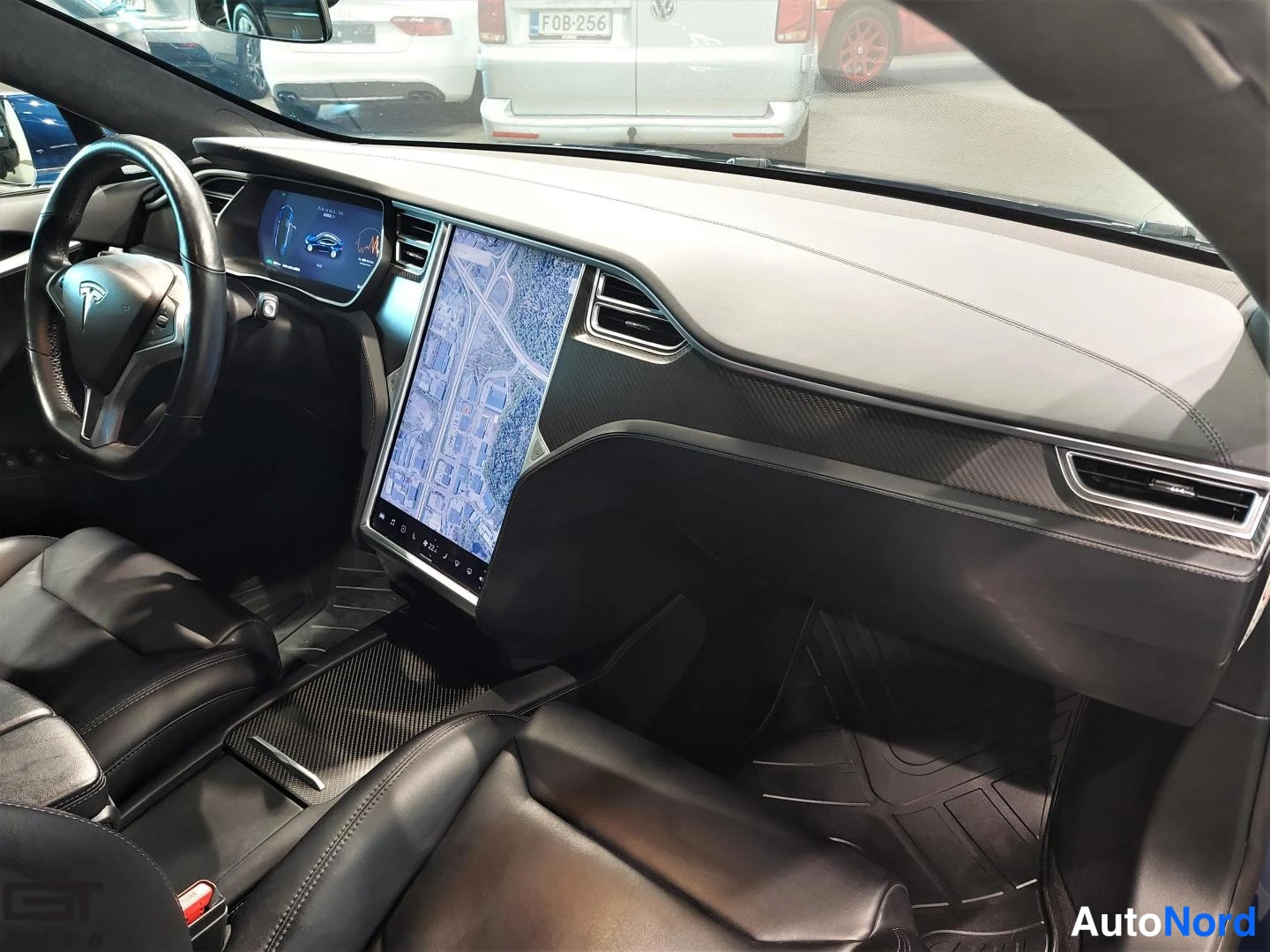 Sininen Tesla Model S 2018, ohjaamo, kuva 8