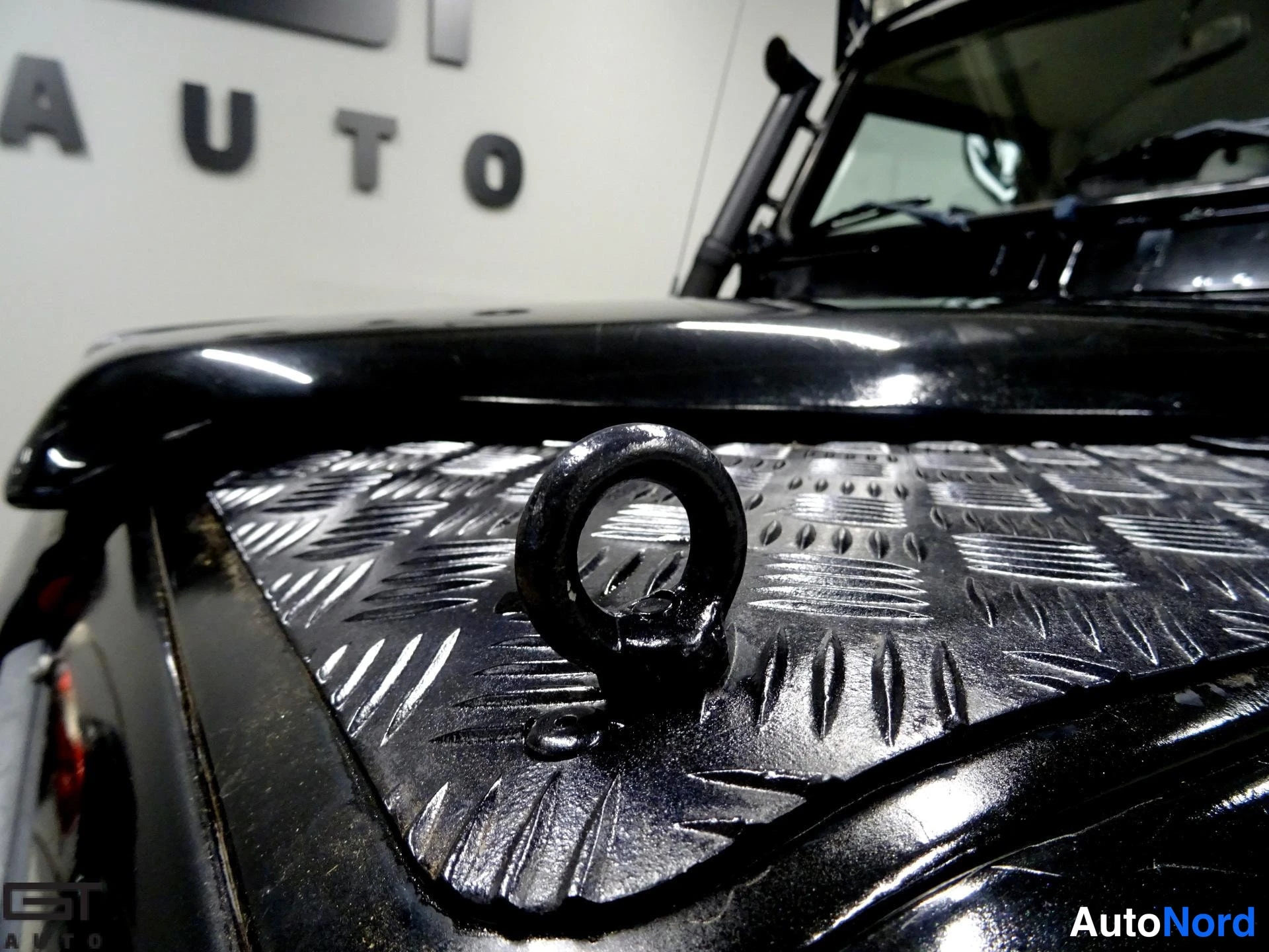 Musta Land Rover Defender 2003, yksityiskohta, kuva 21