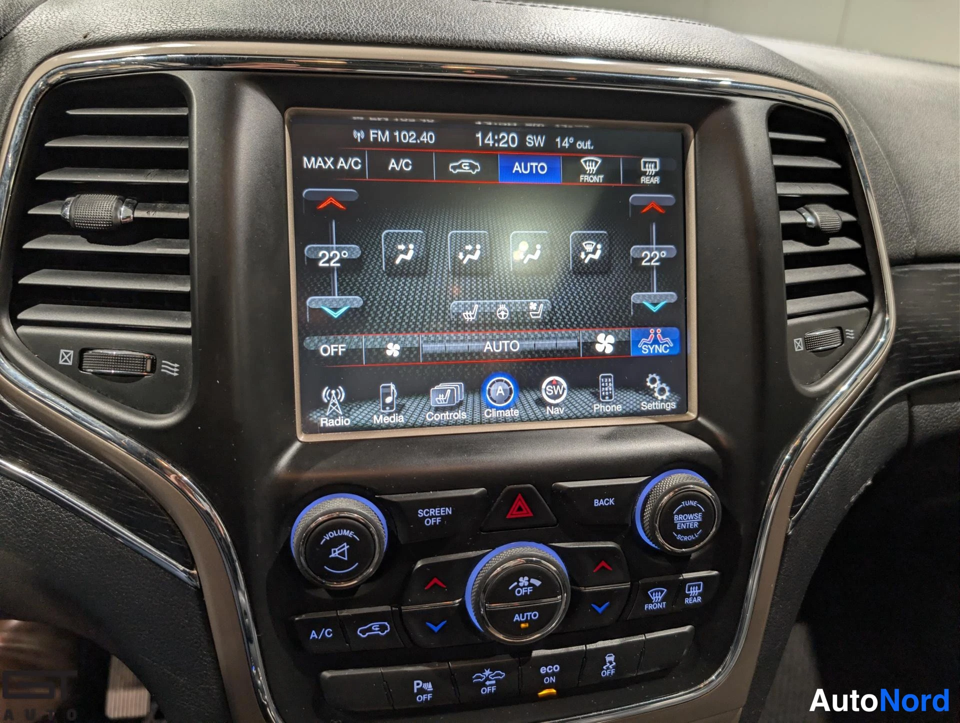 Musta Jeep Grand Cherokee 2015, yksityiskohta, kuva 25