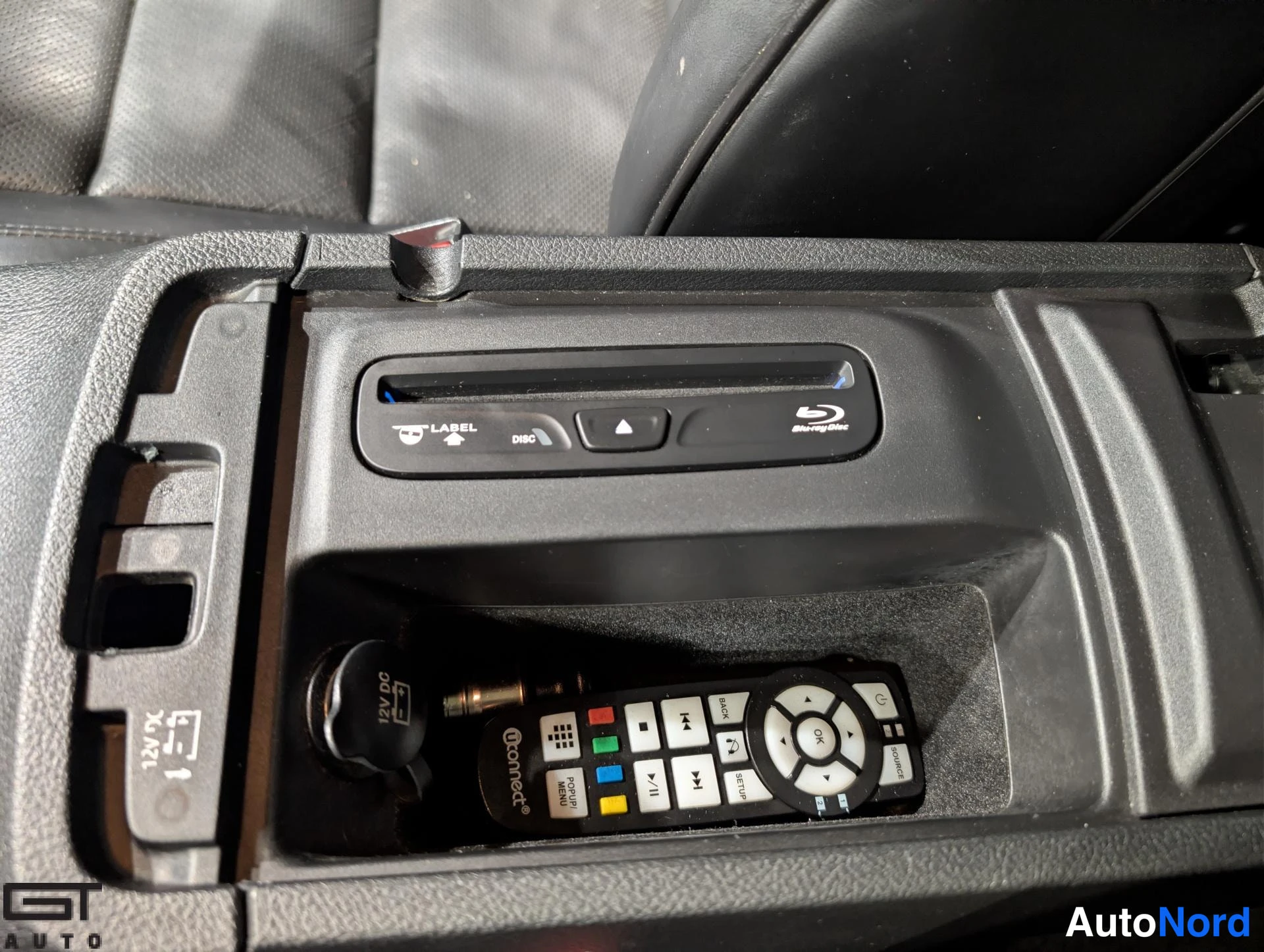 Musta Jeep Grand Cherokee 2015, yksityiskohta, kuva 29