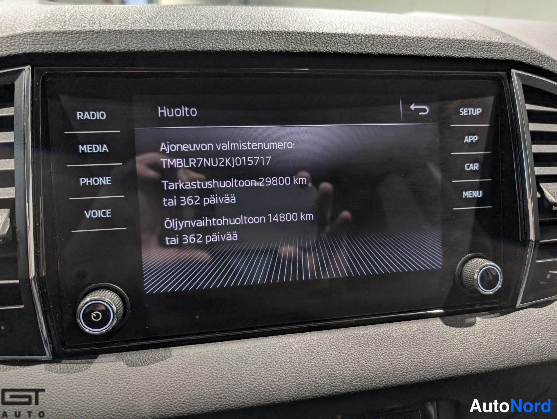 Harmaa Skoda Karoq 2020, yksityiskohta, kuva 19