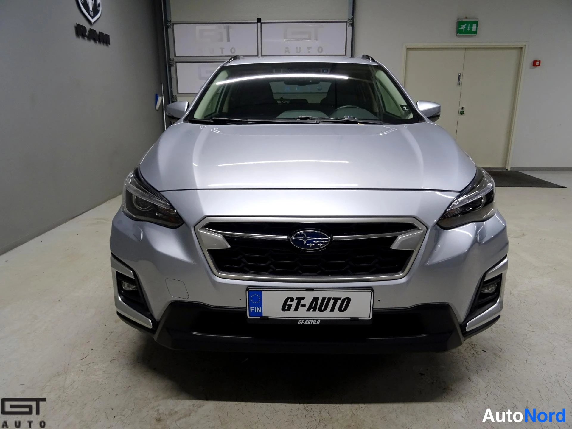 Hopea Subaru XV 2020, edestä, kuva 5