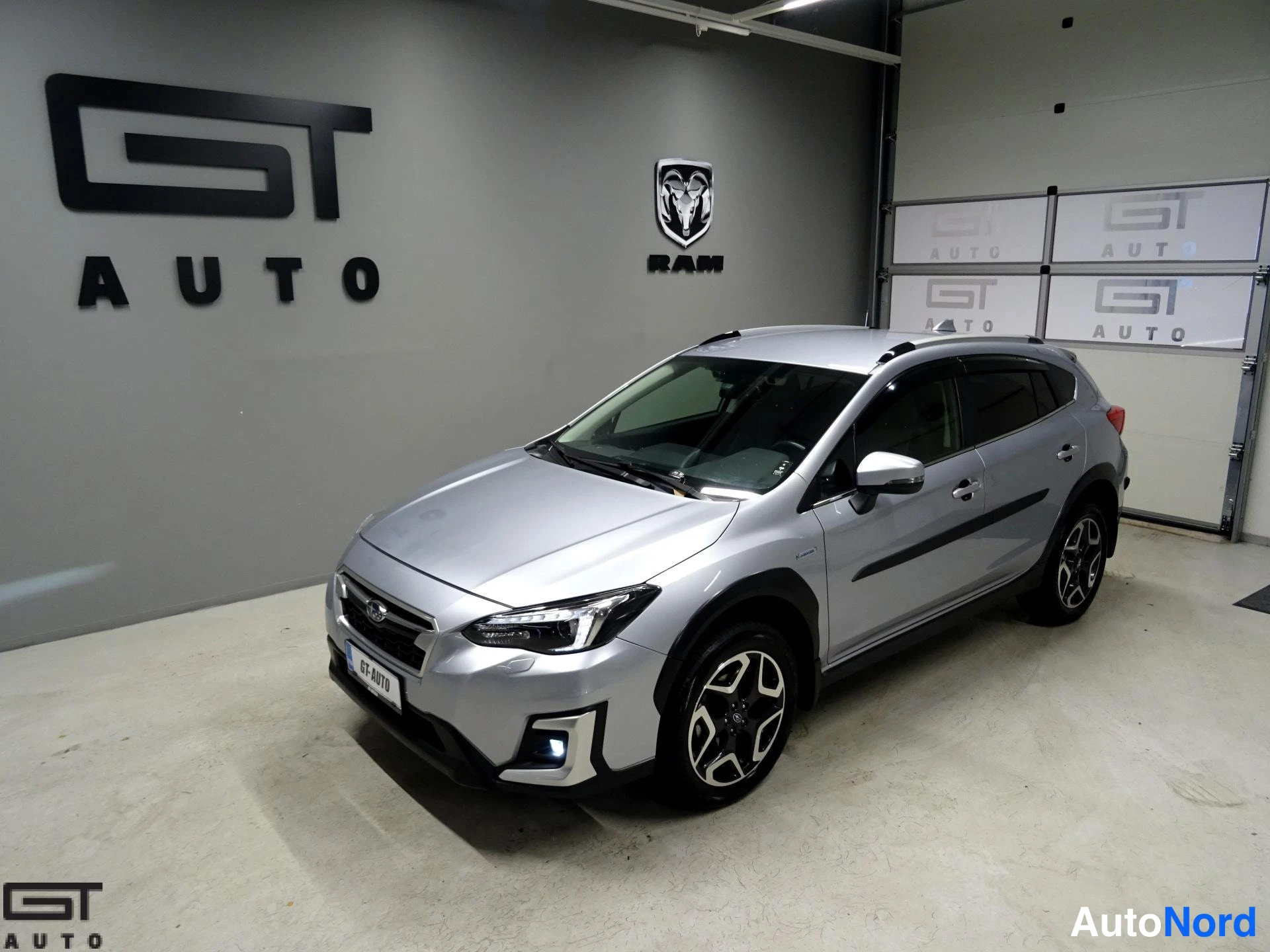 Hopea Subaru XV 2020, etuviisto, keula vasemmalle, kuva 2