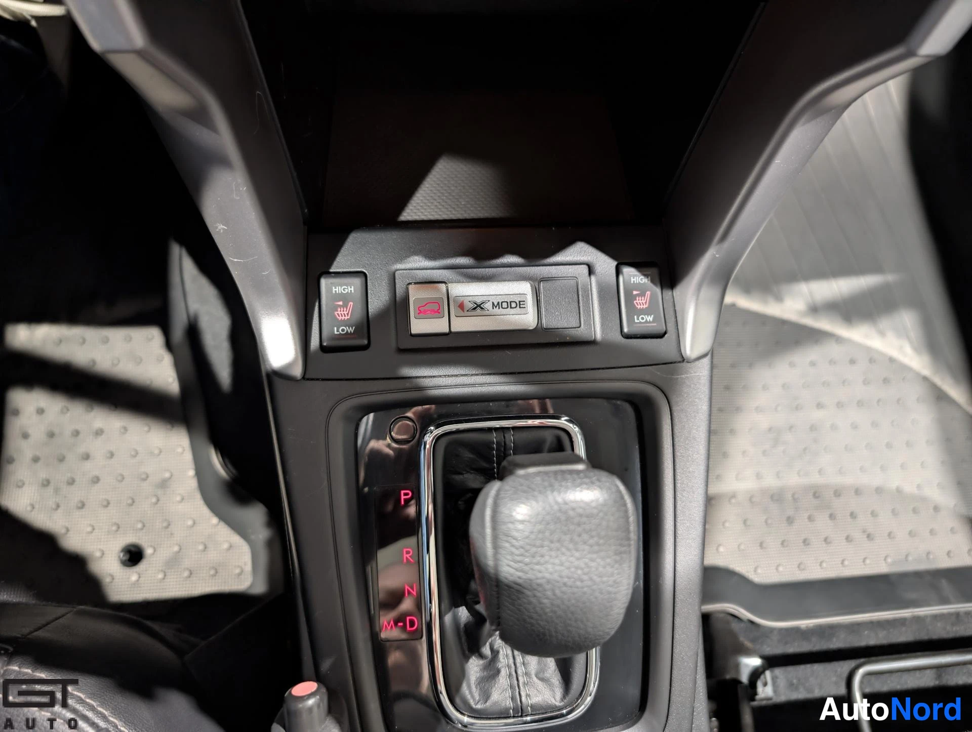 Harmaa Subaru Forester 2013, yksityiskohta, kuva 25