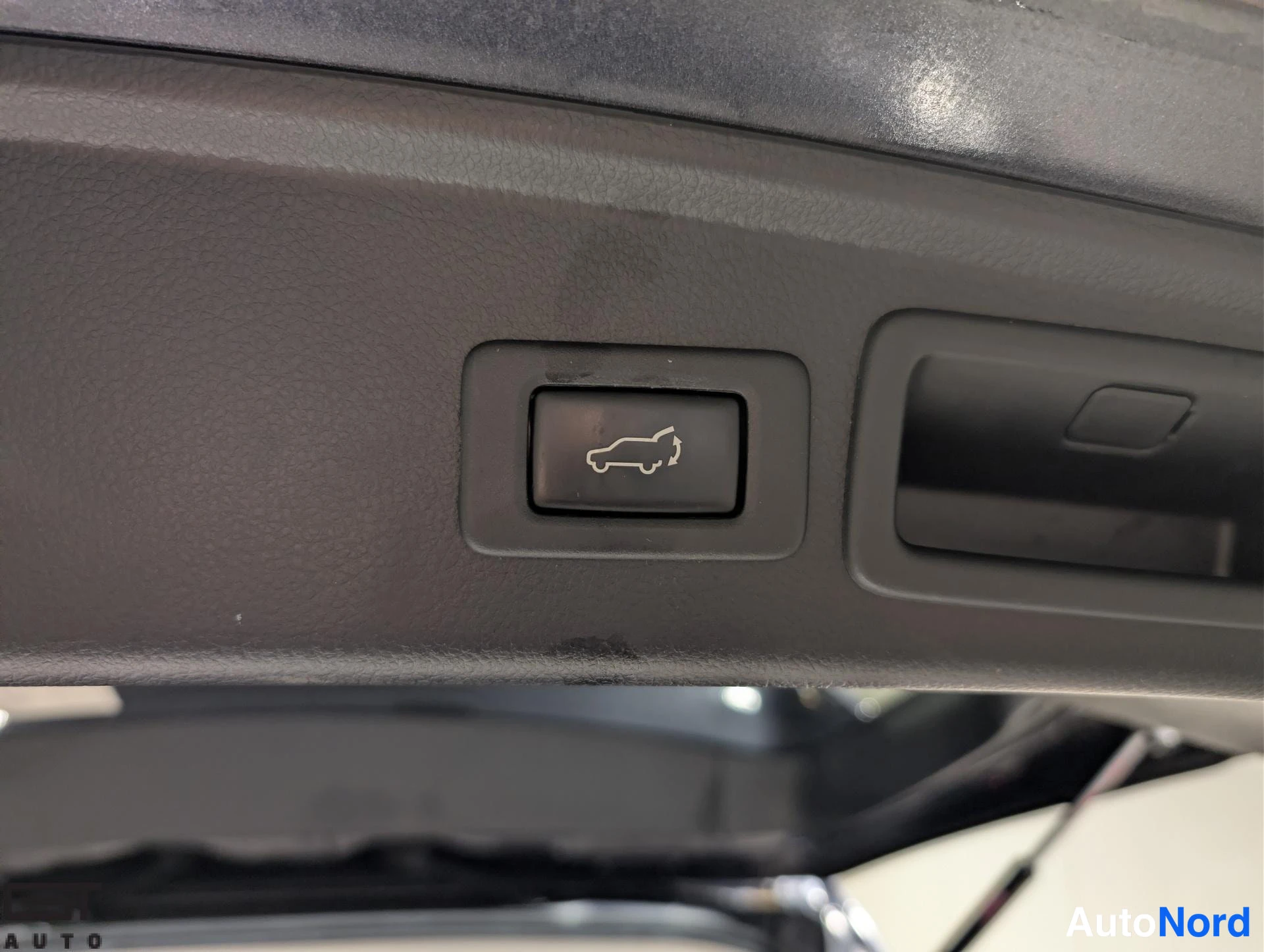 Harmaa Subaru Forester 2013, yksityiskohta, kuva 18